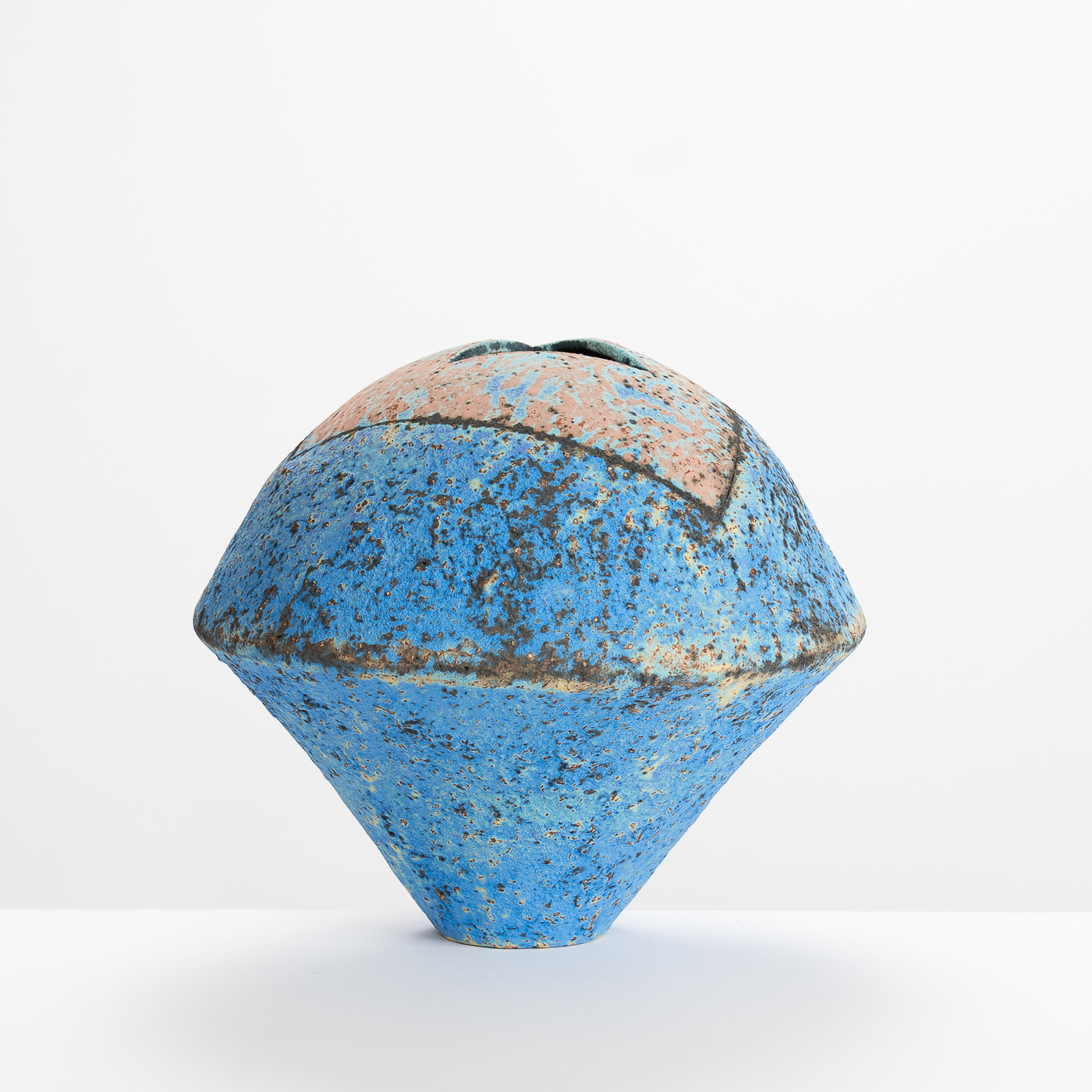 DA253Y99 Vessel Blue and Pink