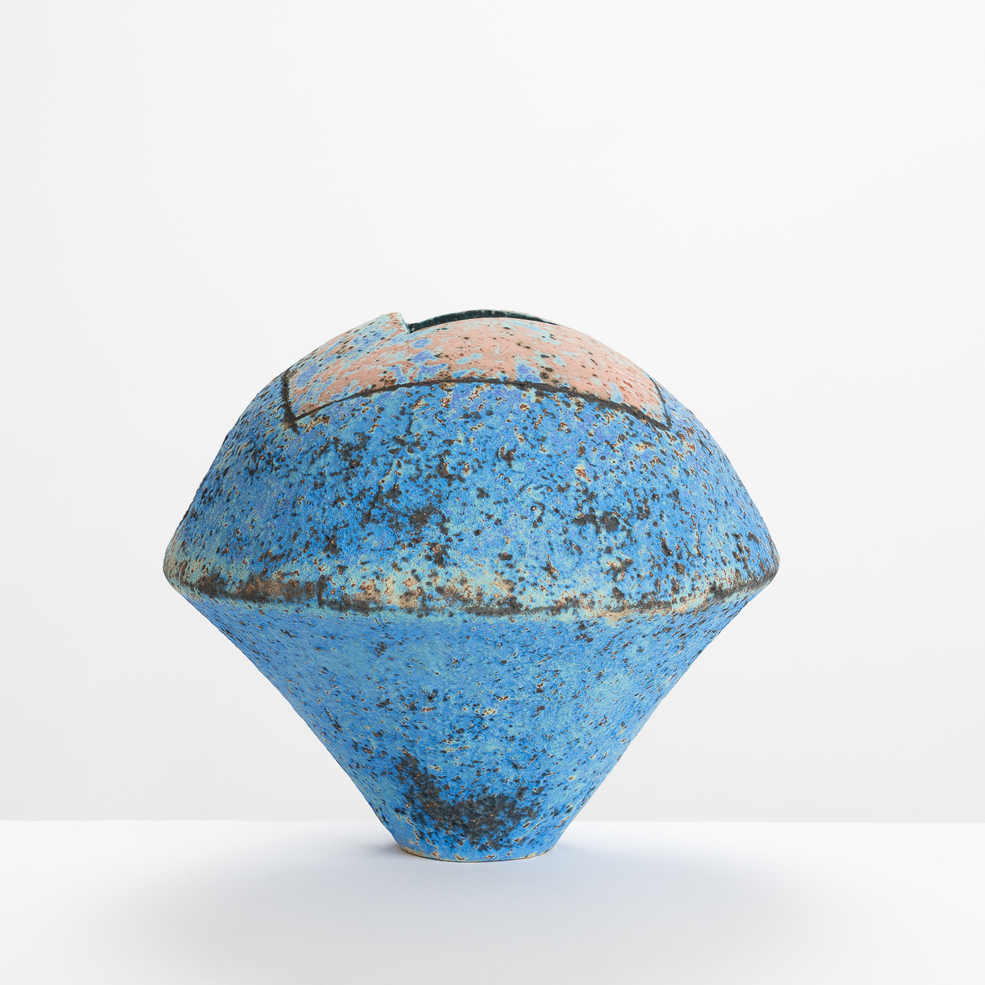 DA253Y99 Vessel Blue and Pink