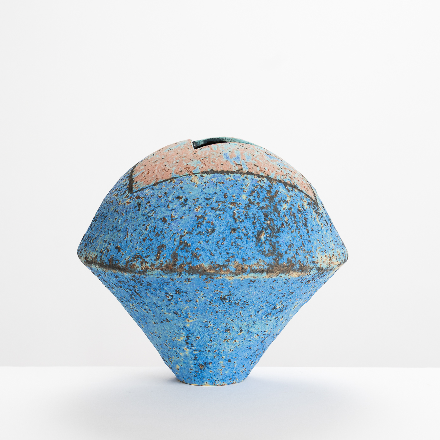 DA253Y99 Vessel Blue and Pink