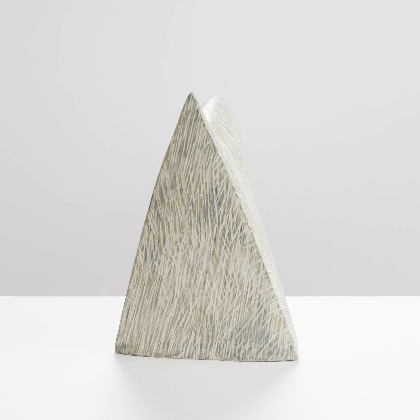 LB21Y52 Linear Silver Grey