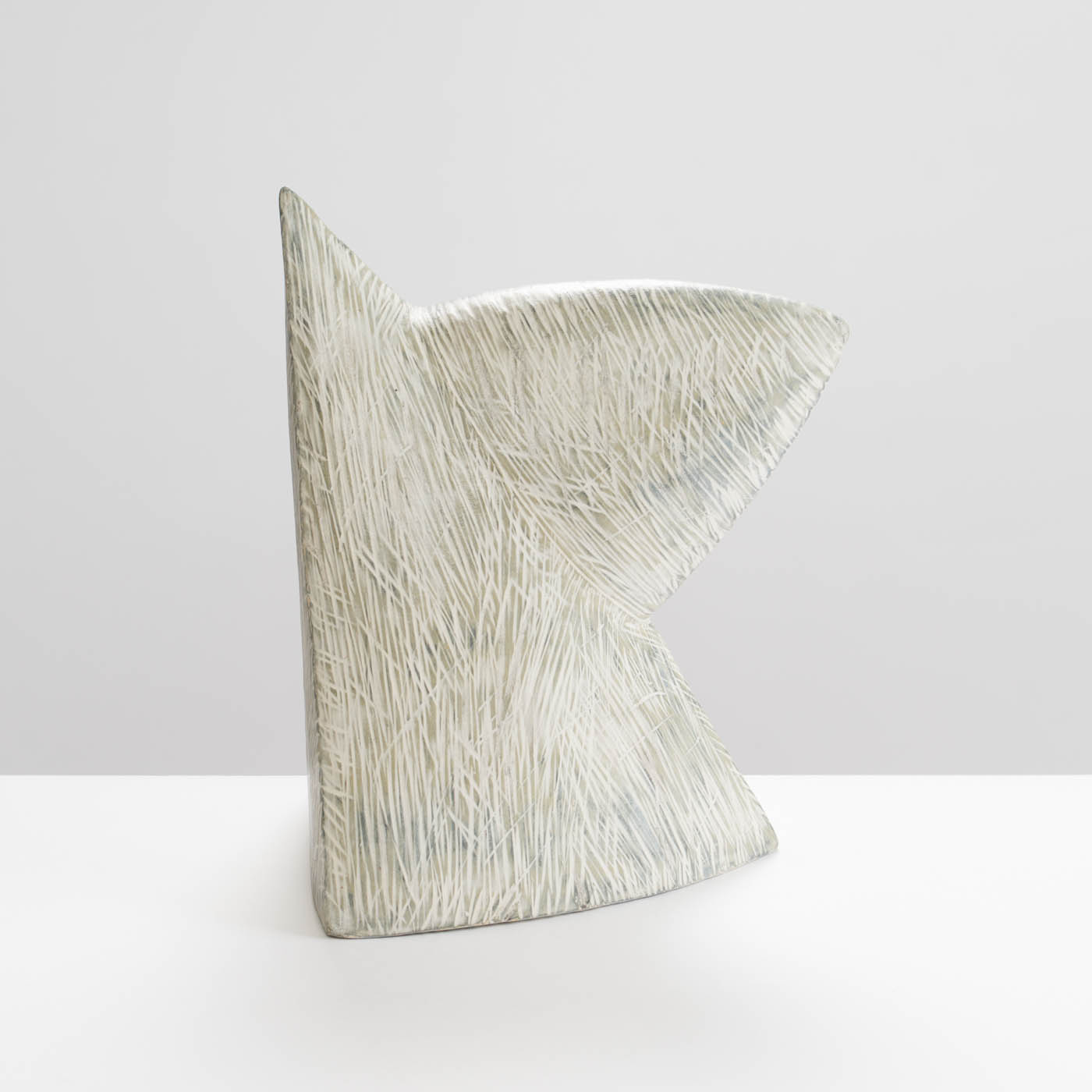 LB21Y52 Linear Silver Grey