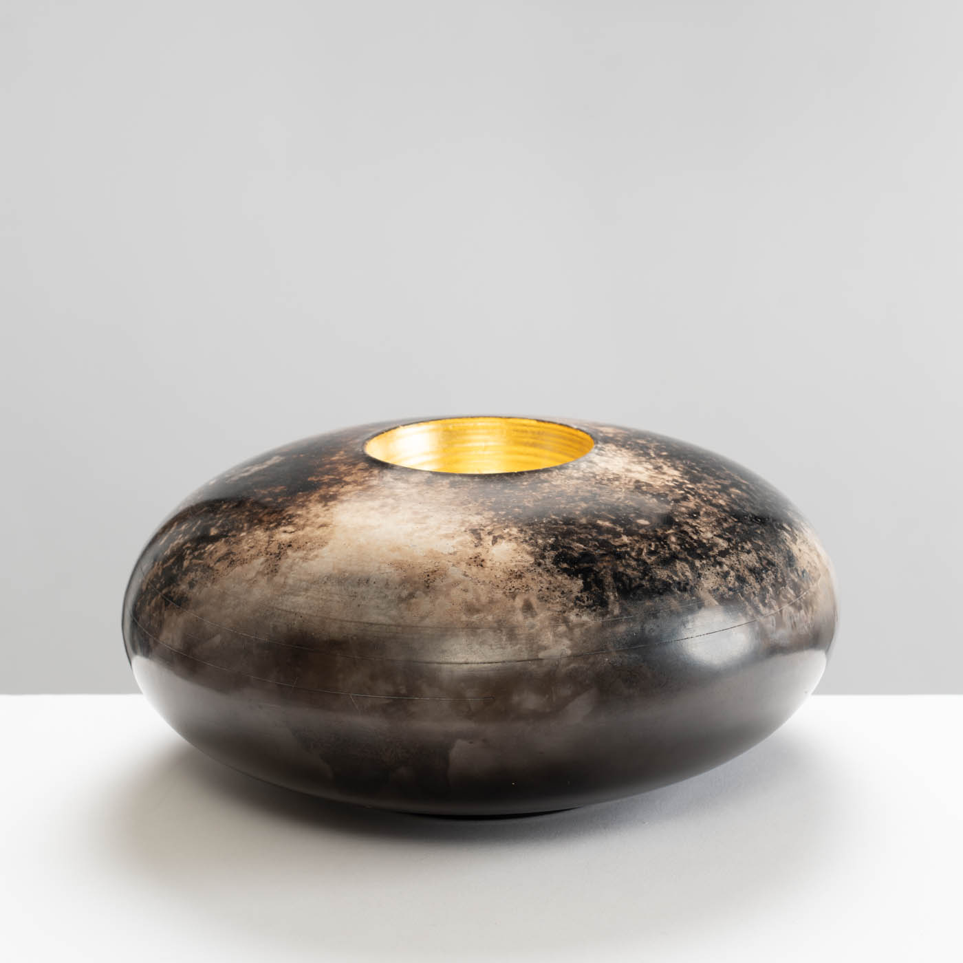 DA77Y186 Rounded Vessel