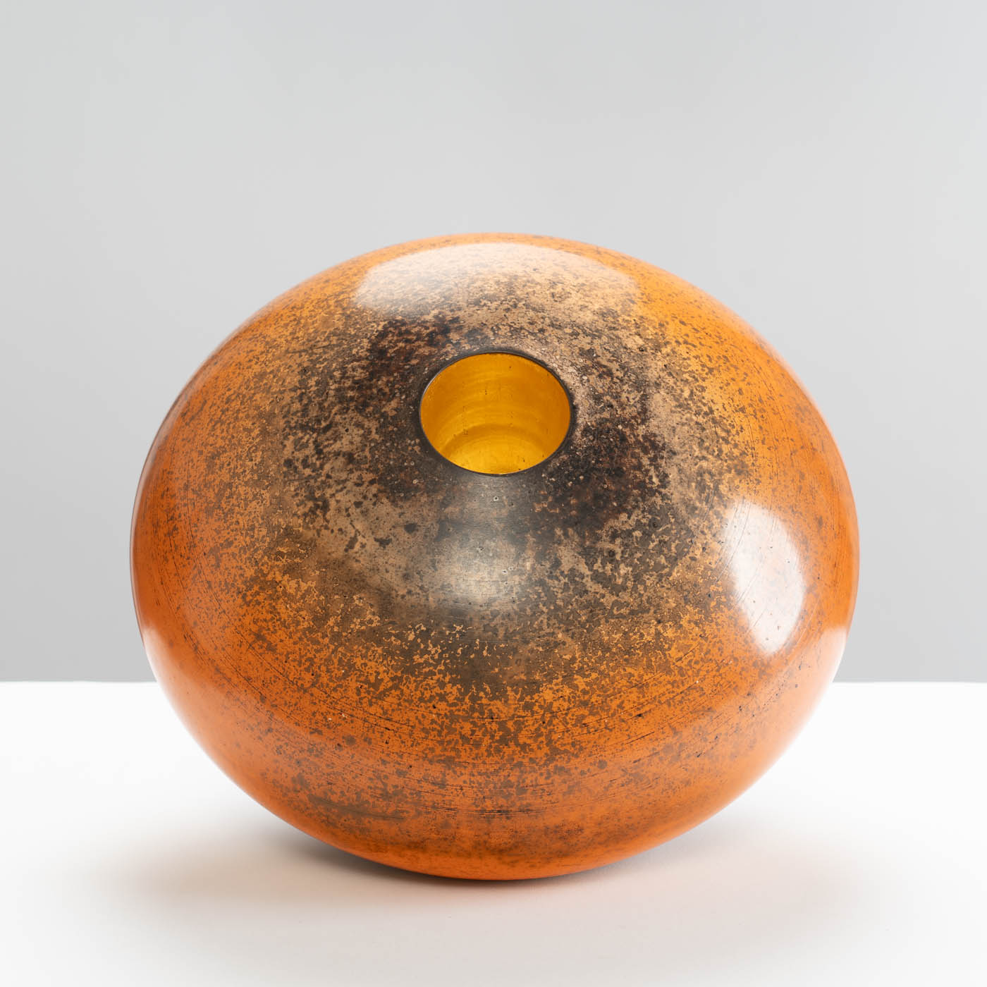 DA77Y187 Rounded Vessel