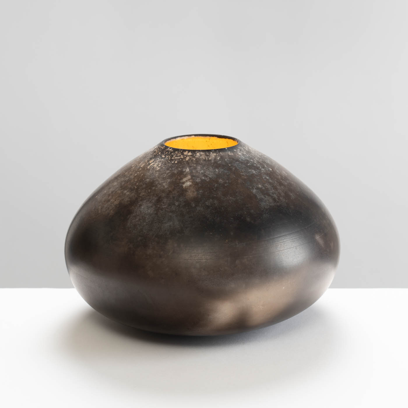 DA77Y189 Rounded Vessel