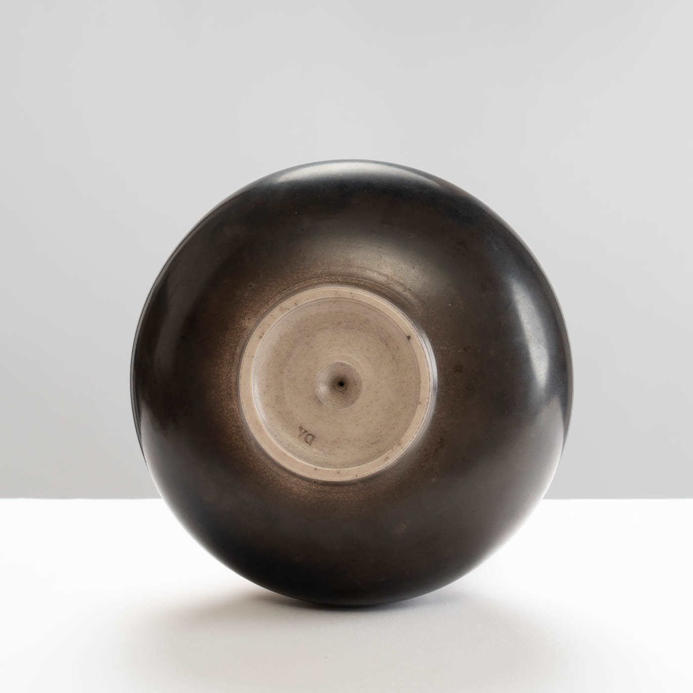 DA77Y190 Rounded Vessel