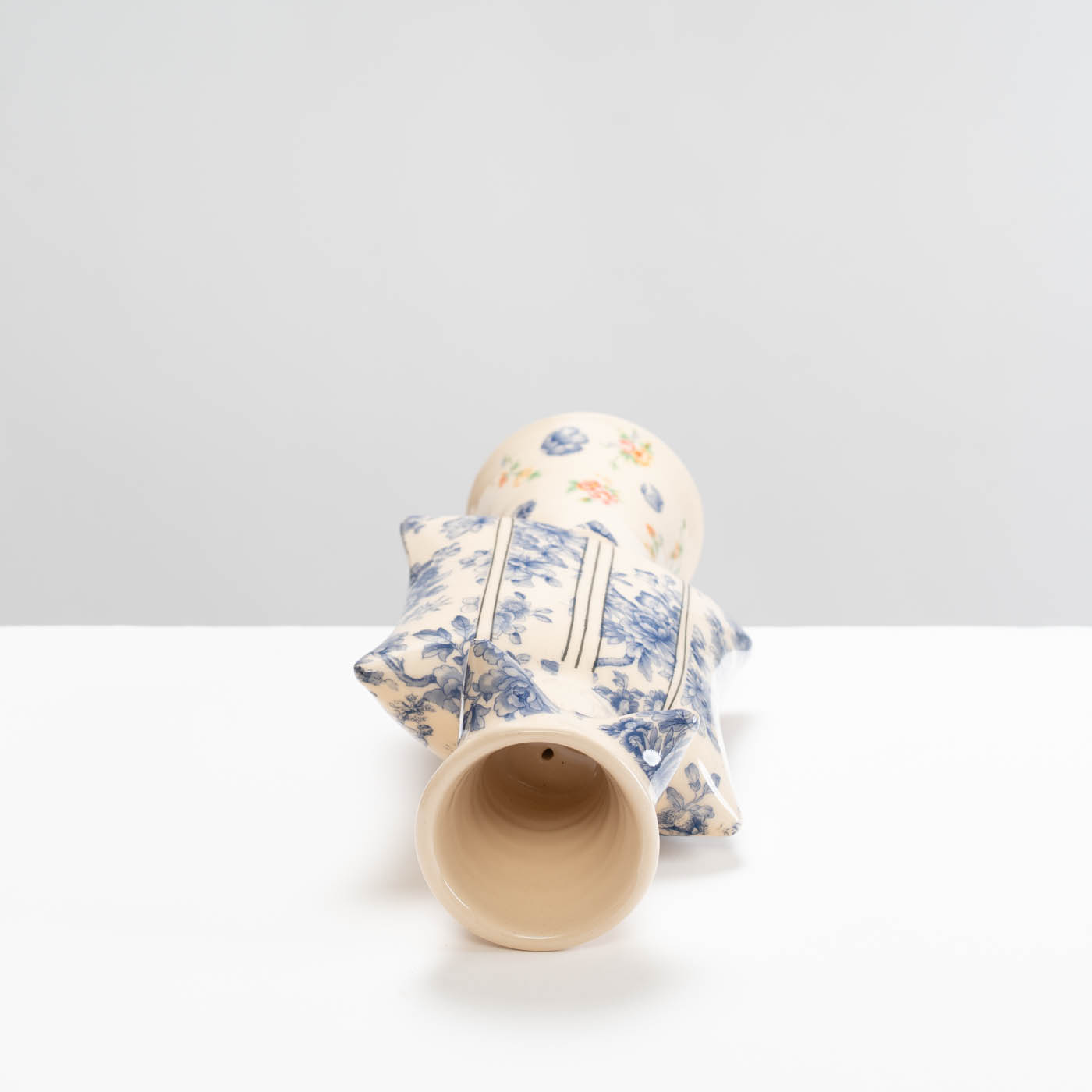 JJ213X191 Tall Abstract Woman