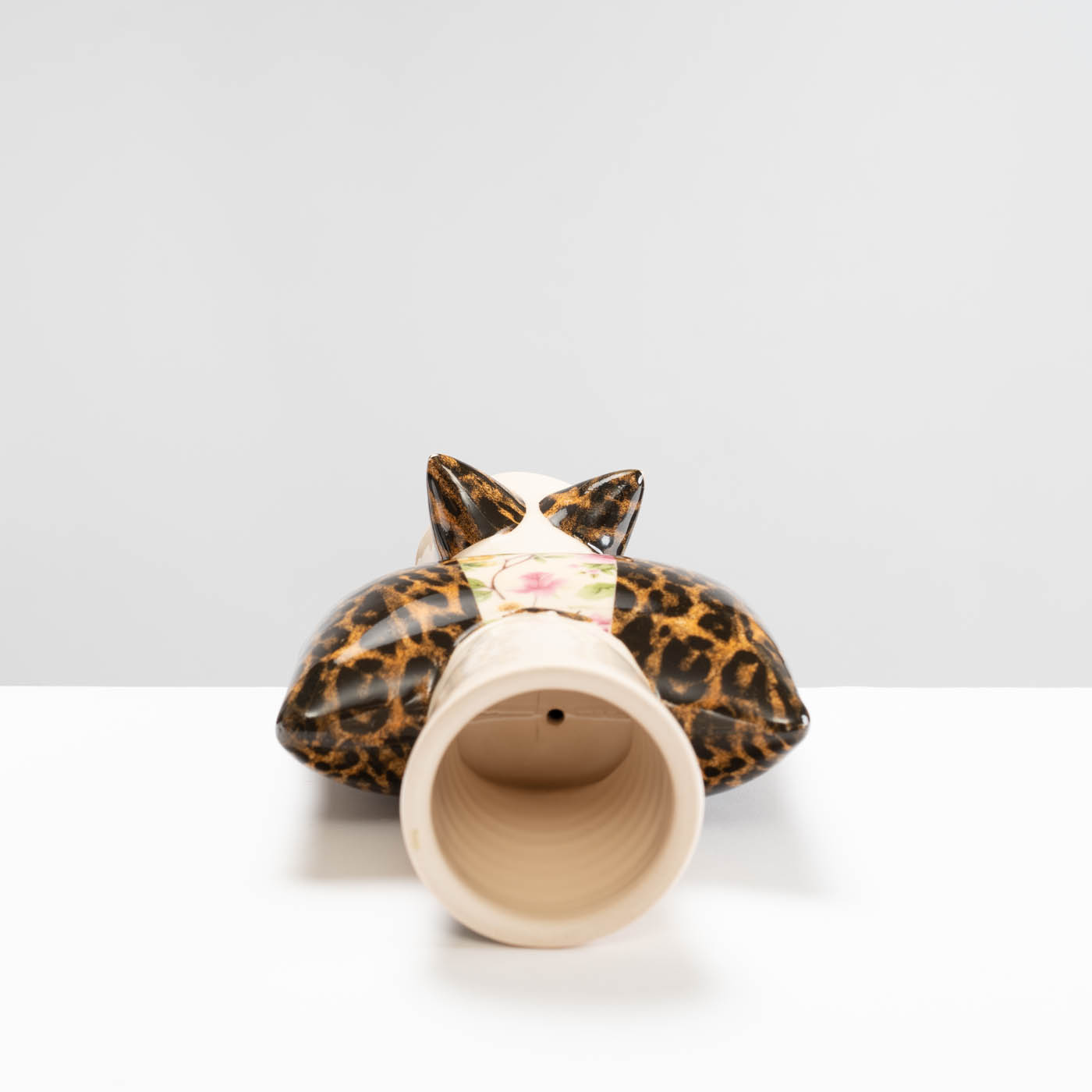 JJ213X193 Abstract Woman with Leopard Print Jacket