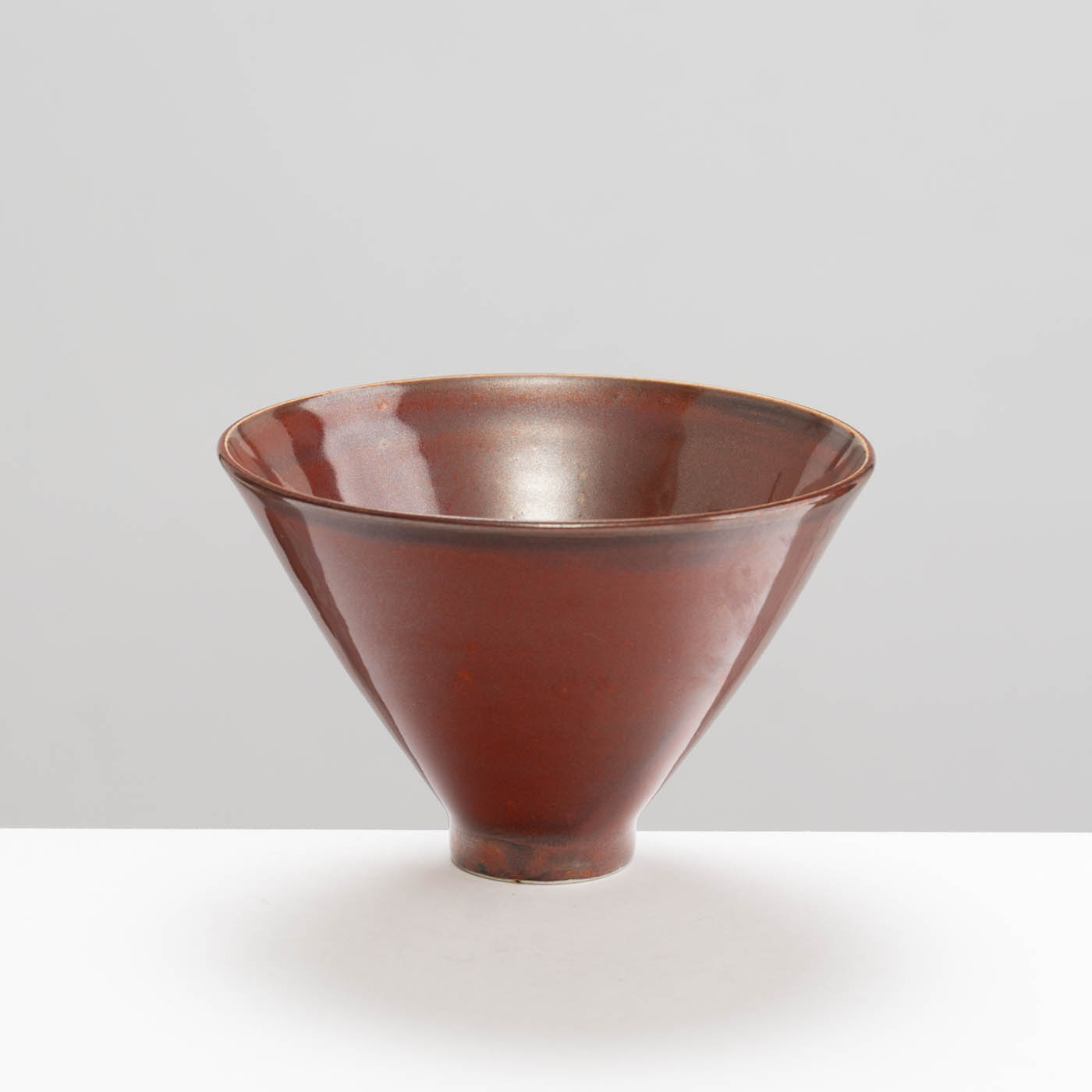 RH578Y61 Dish Burnt Red