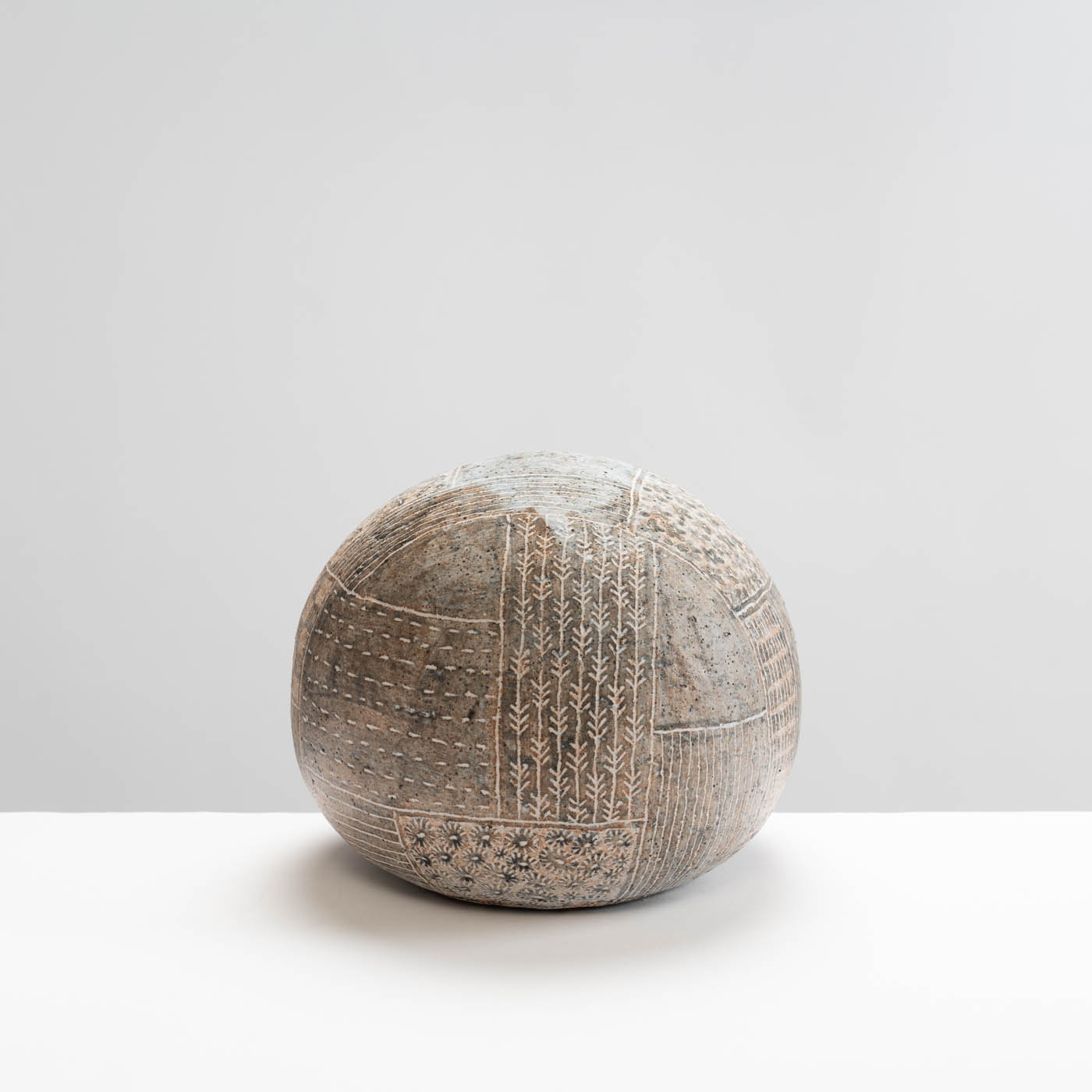 YT273Y1230 Medium Round Tsubo