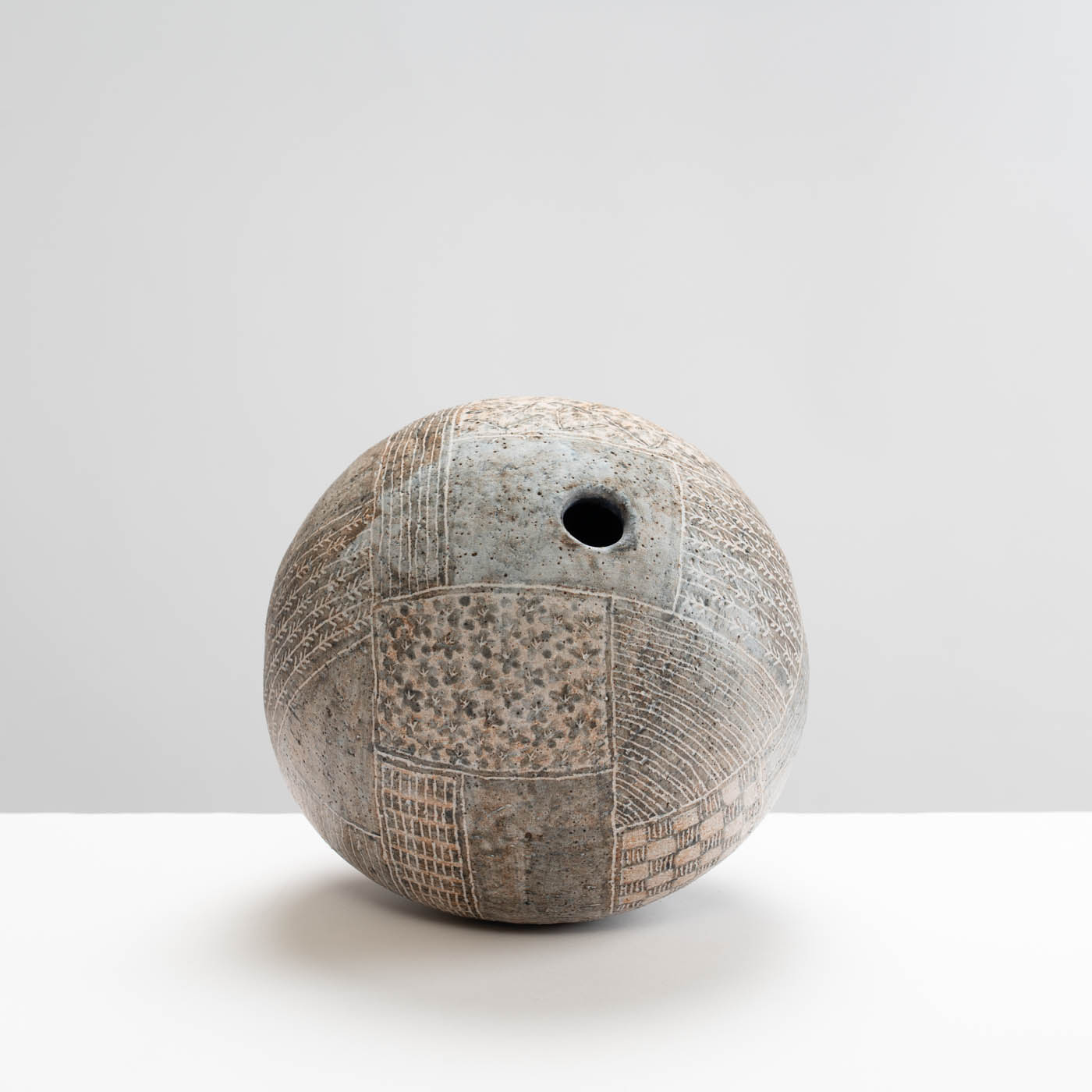 YT273Y1230 Medium Round Tsubo