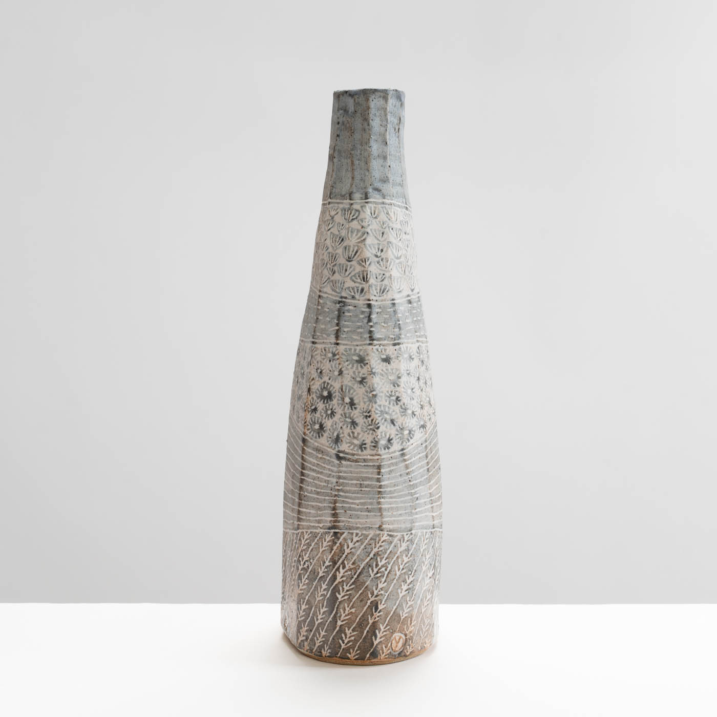 YT273Y1232 Meander Vase Tall