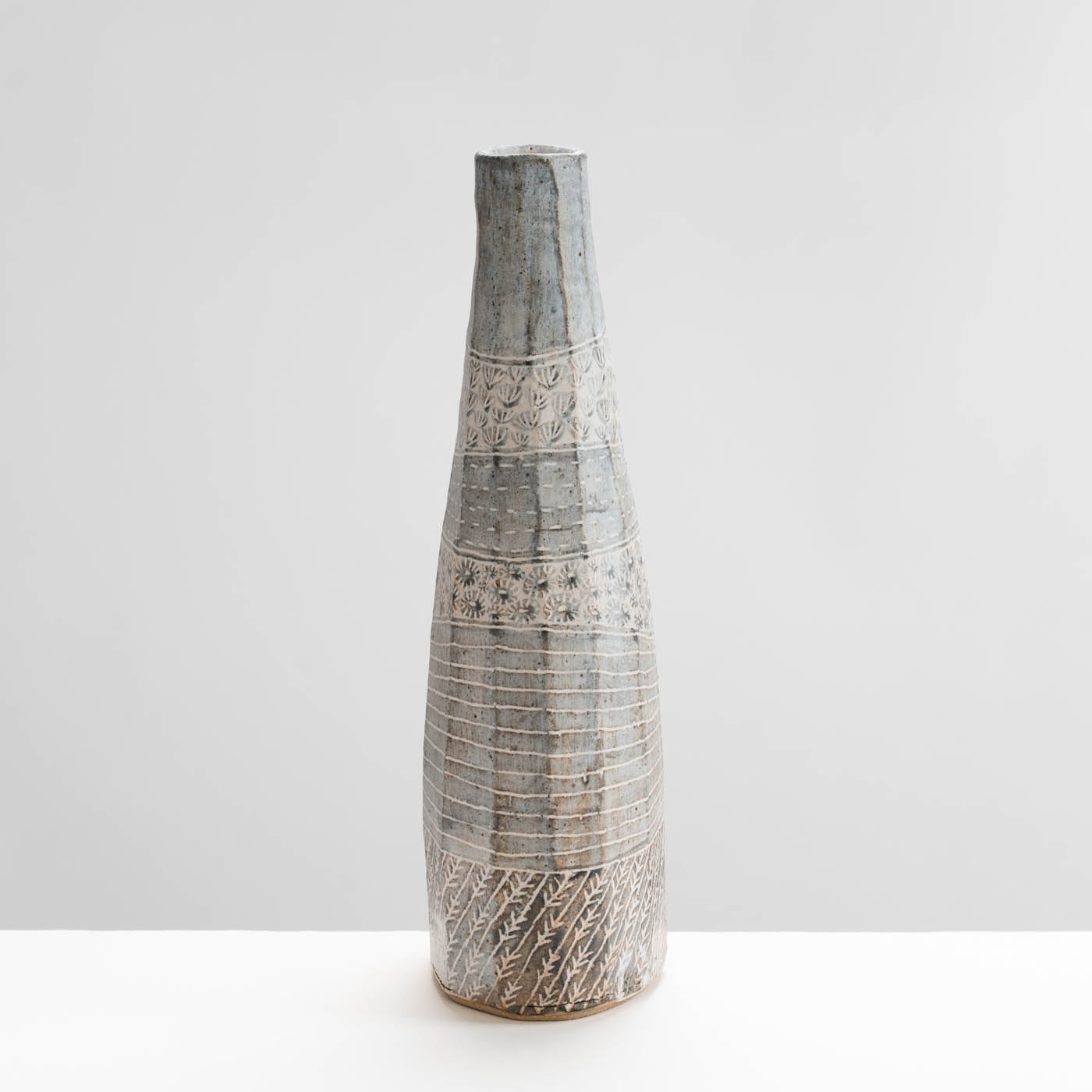 YT273Y1232 Meander Vase Tall