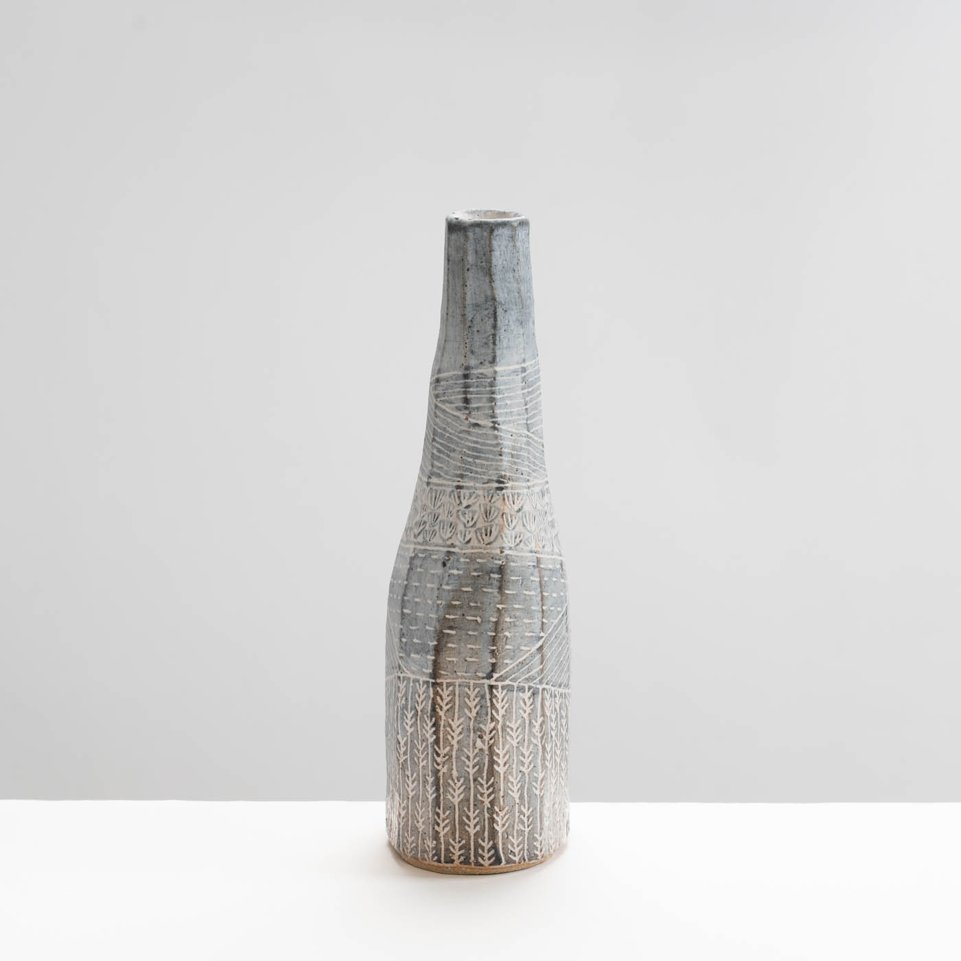 YT273Y1233 Meander Vase Medium