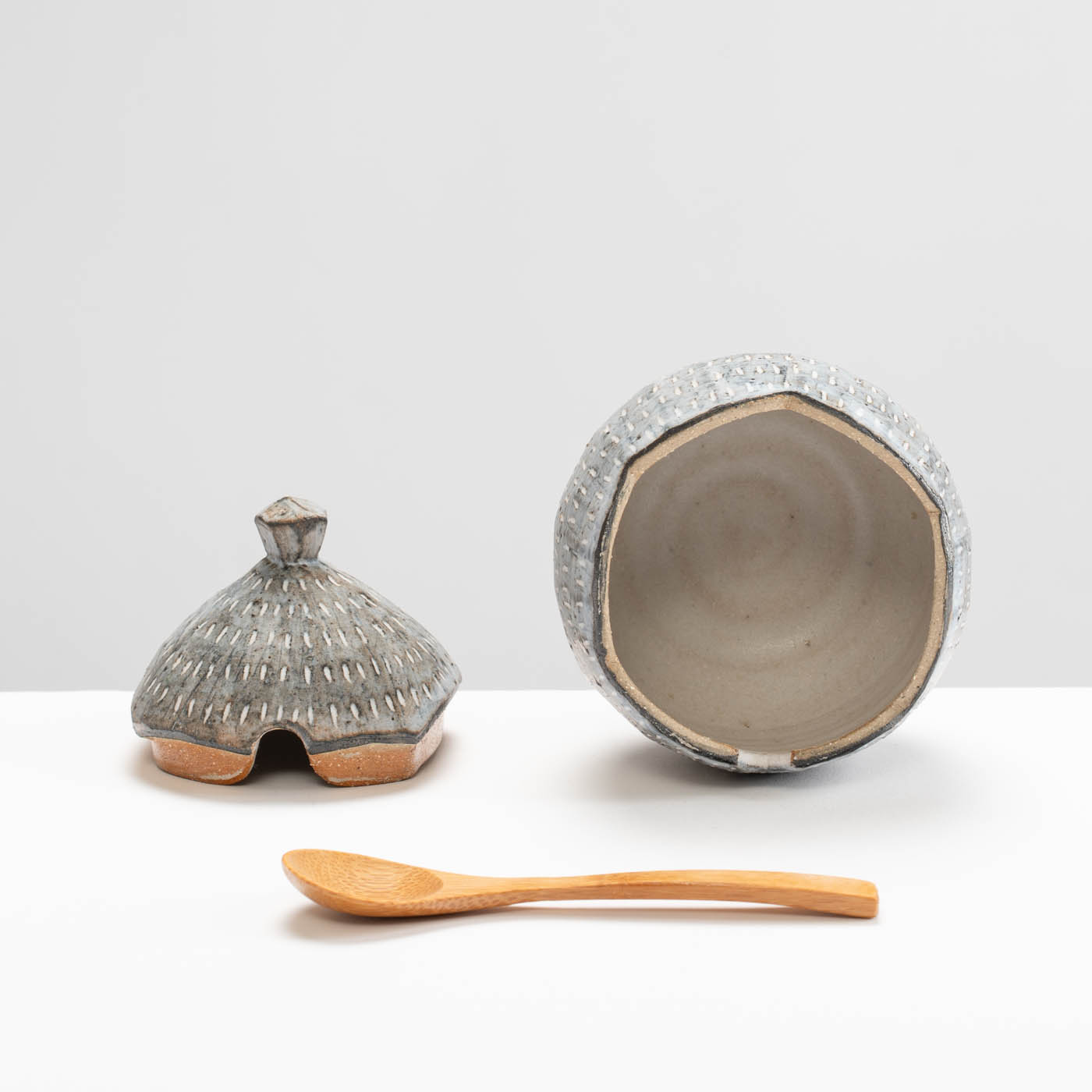 YT273Y1271 Sugar Pot