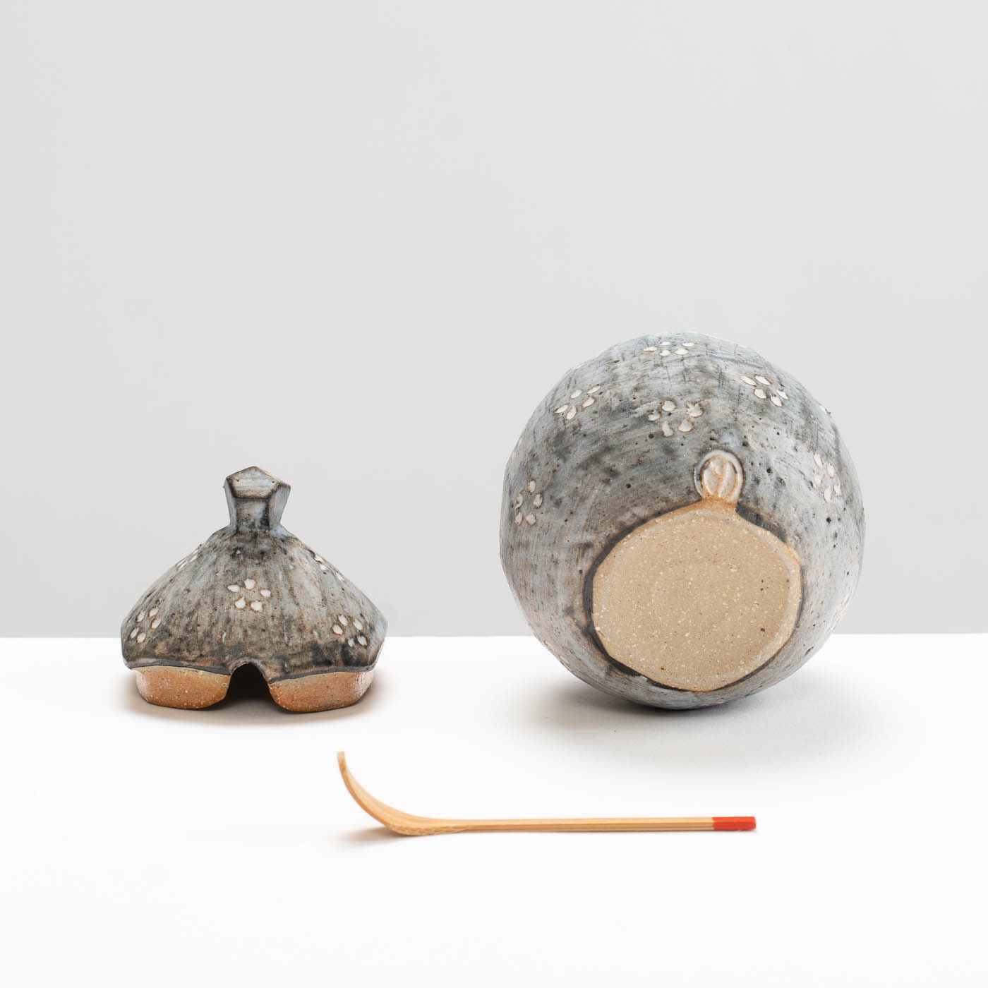 YT273Y1278 Spice Pot