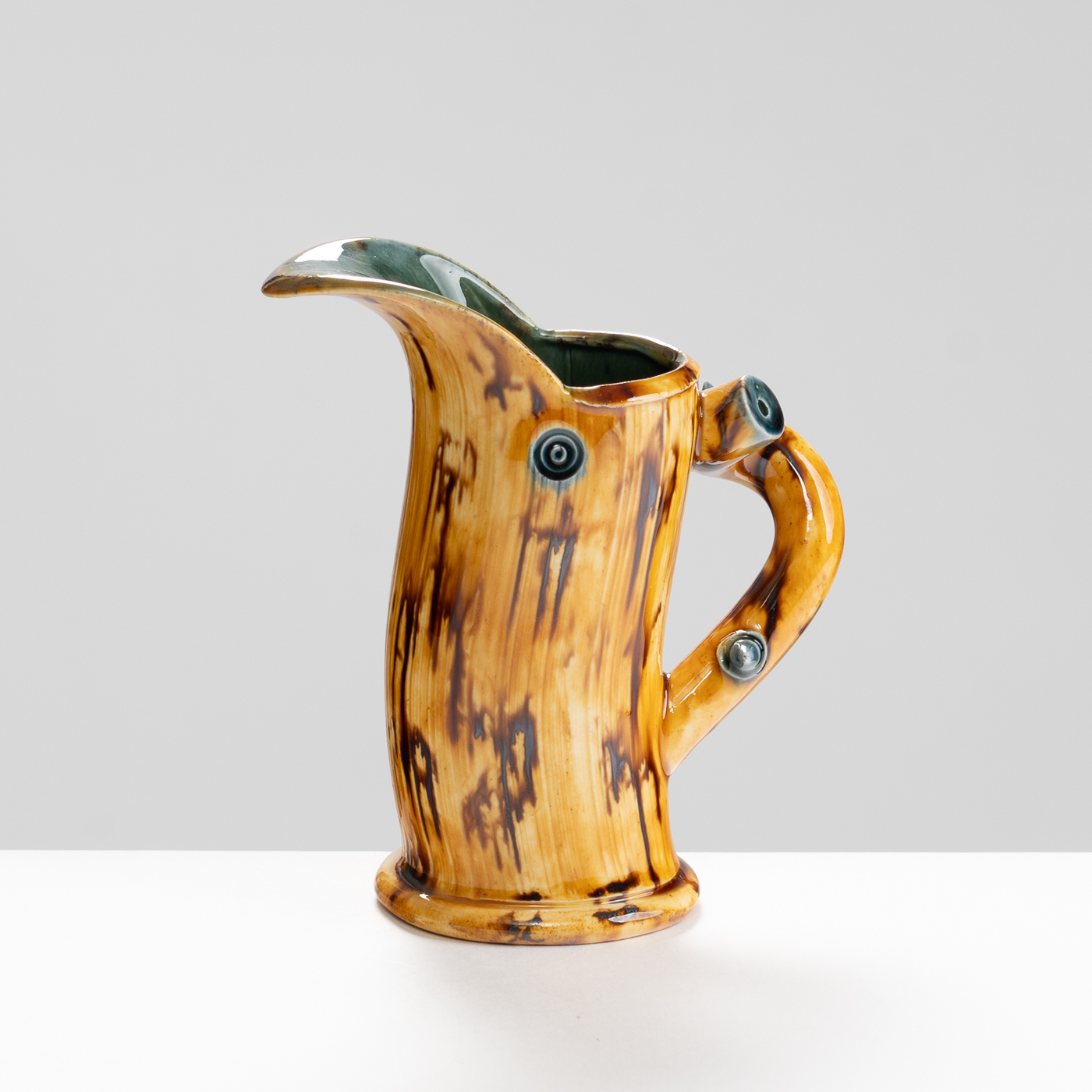 WK30Y593 thorned jug