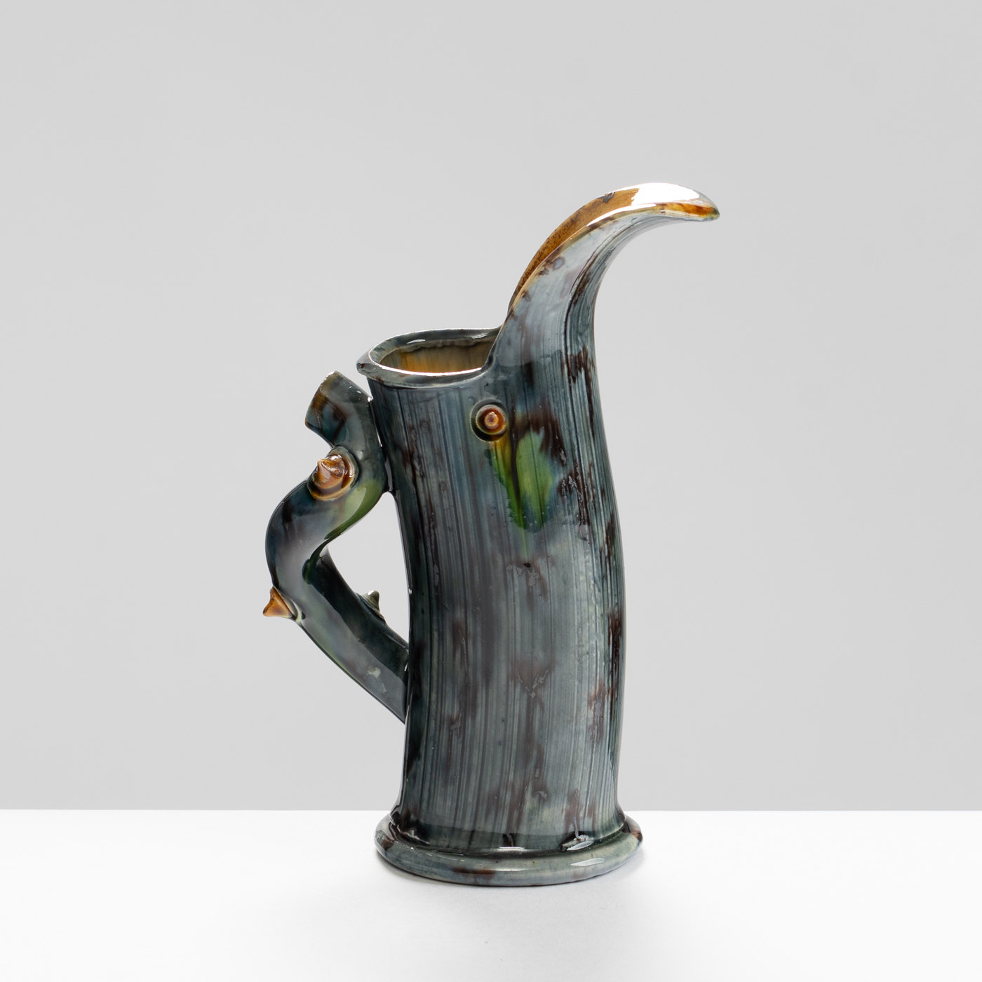 WK30Y595 thorned jug
