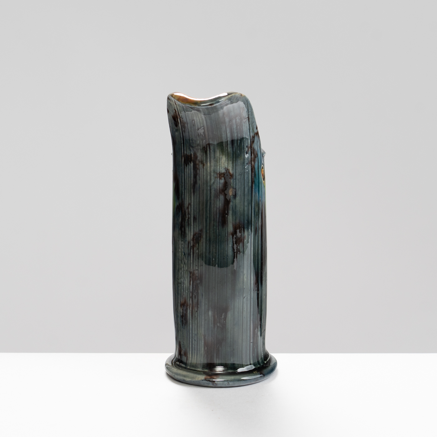 WK30Y595 thorned jug