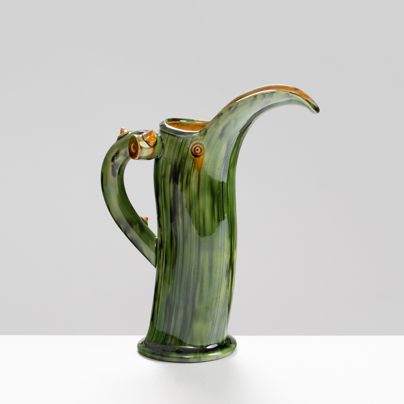 WK30Y604 thorned jug