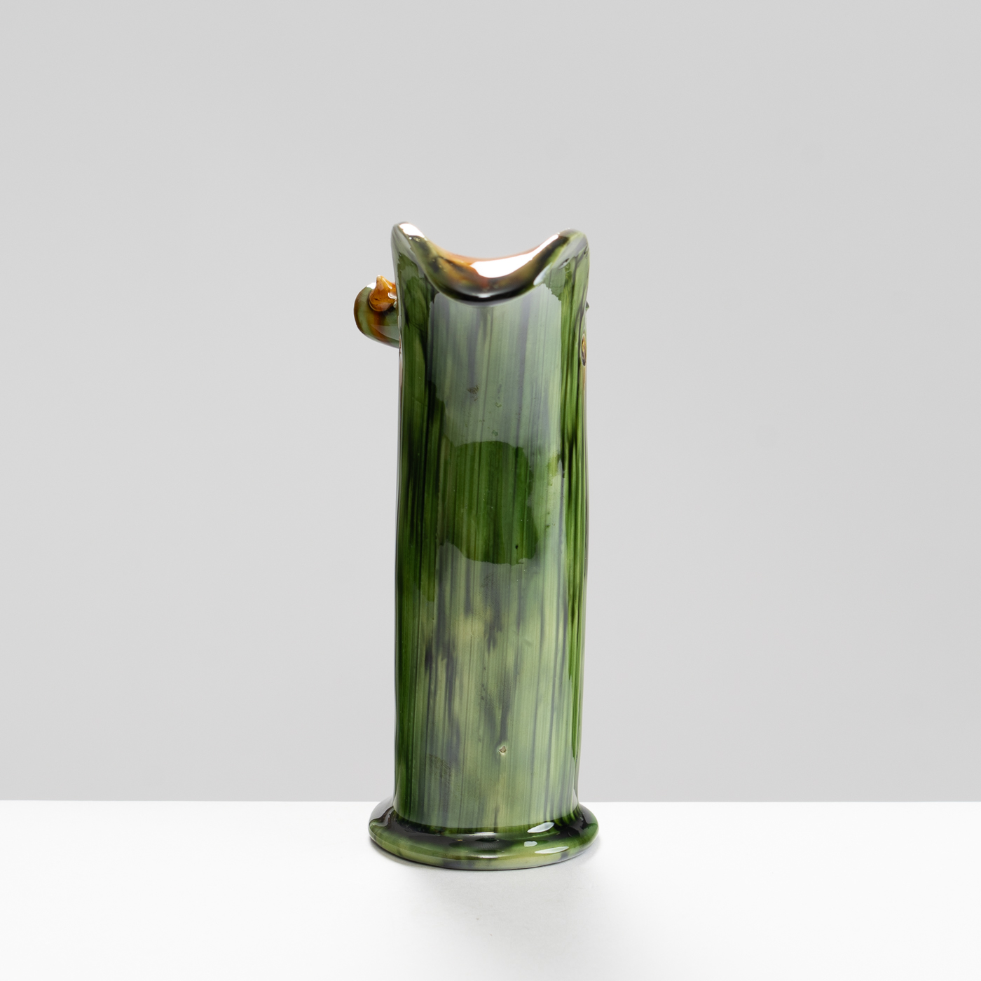 WK30Y604 thorned jug