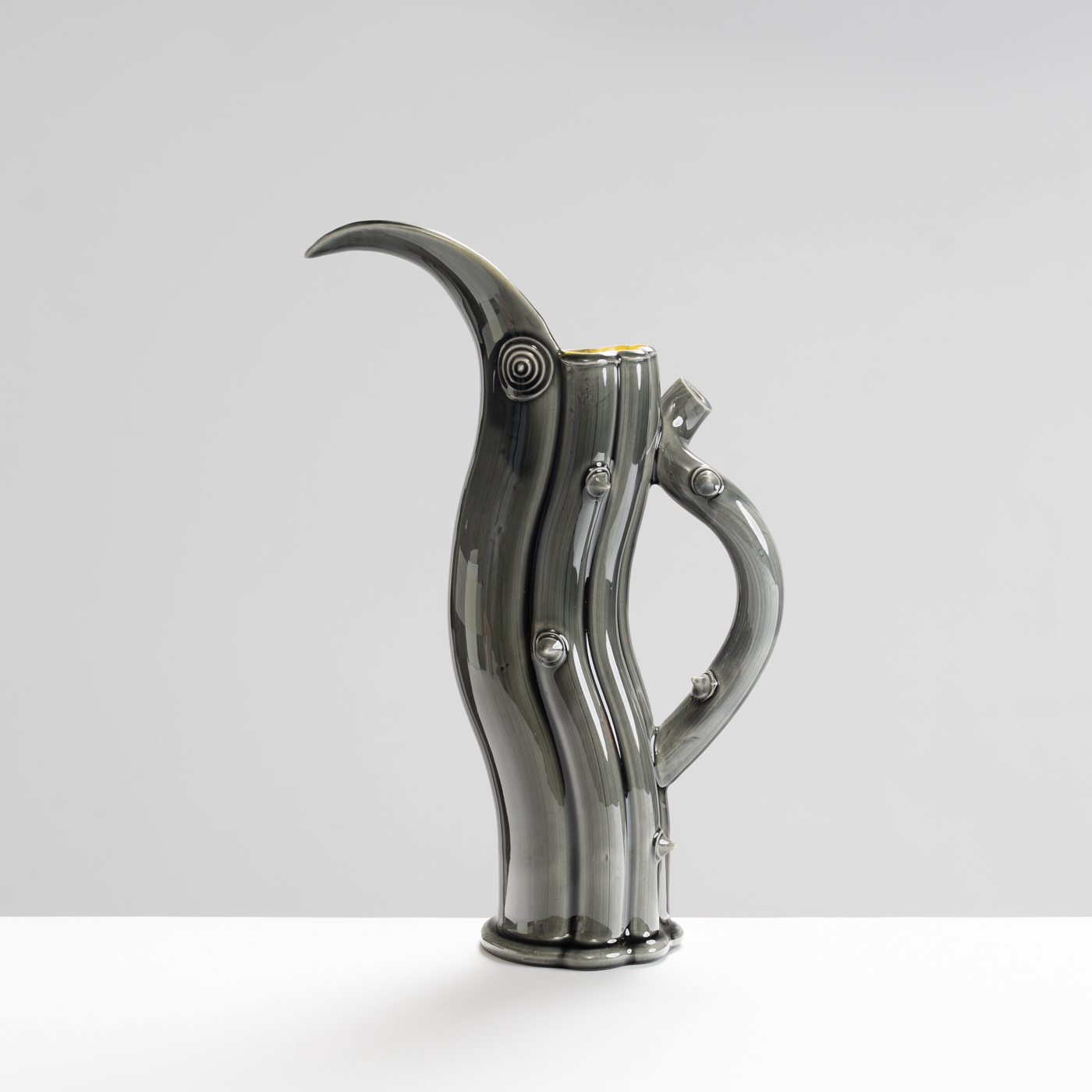 WK30Y614 fluted jug with thorns