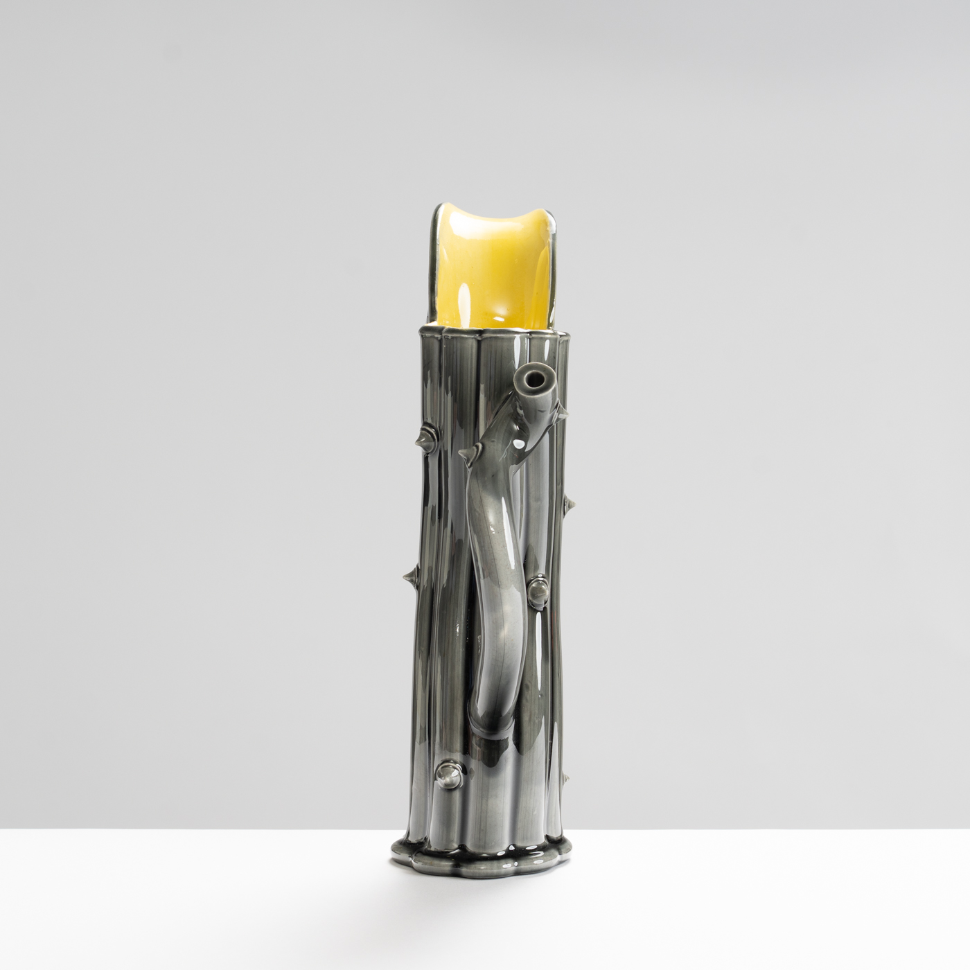 WK30Y614 fluted jug with thorns