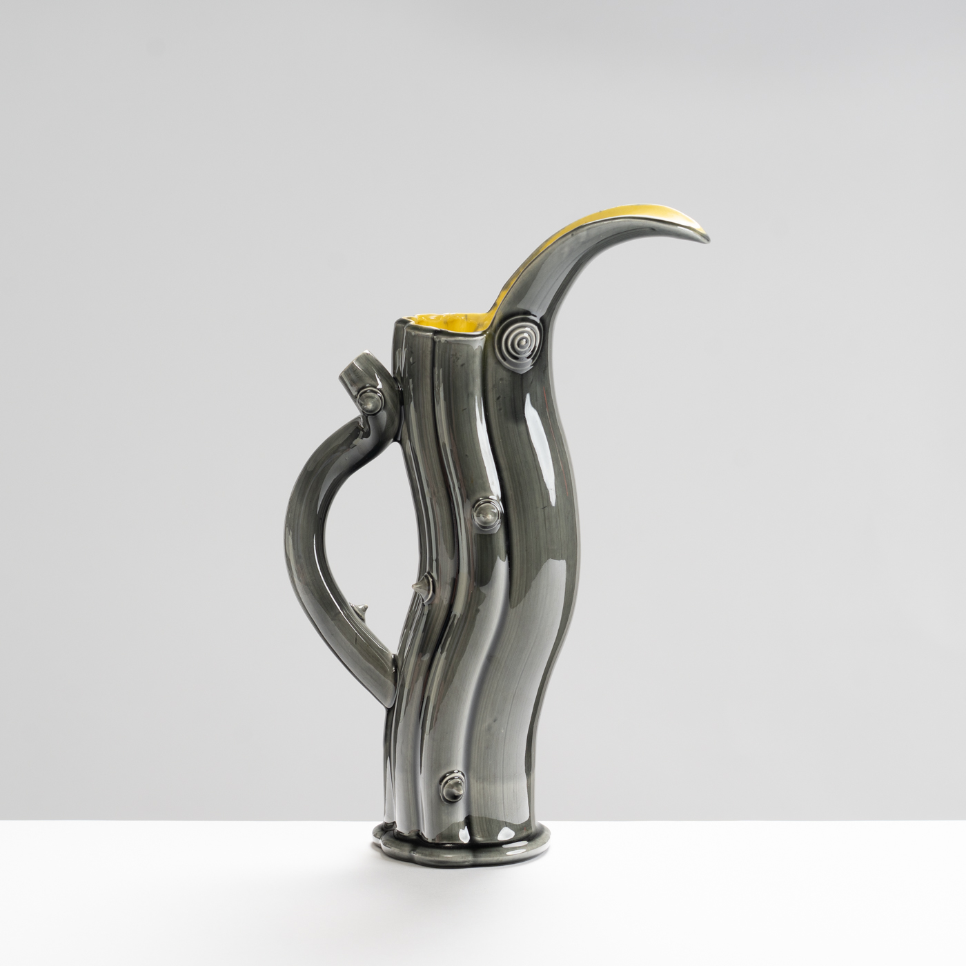 WK30Y614 fluted jug with thorns