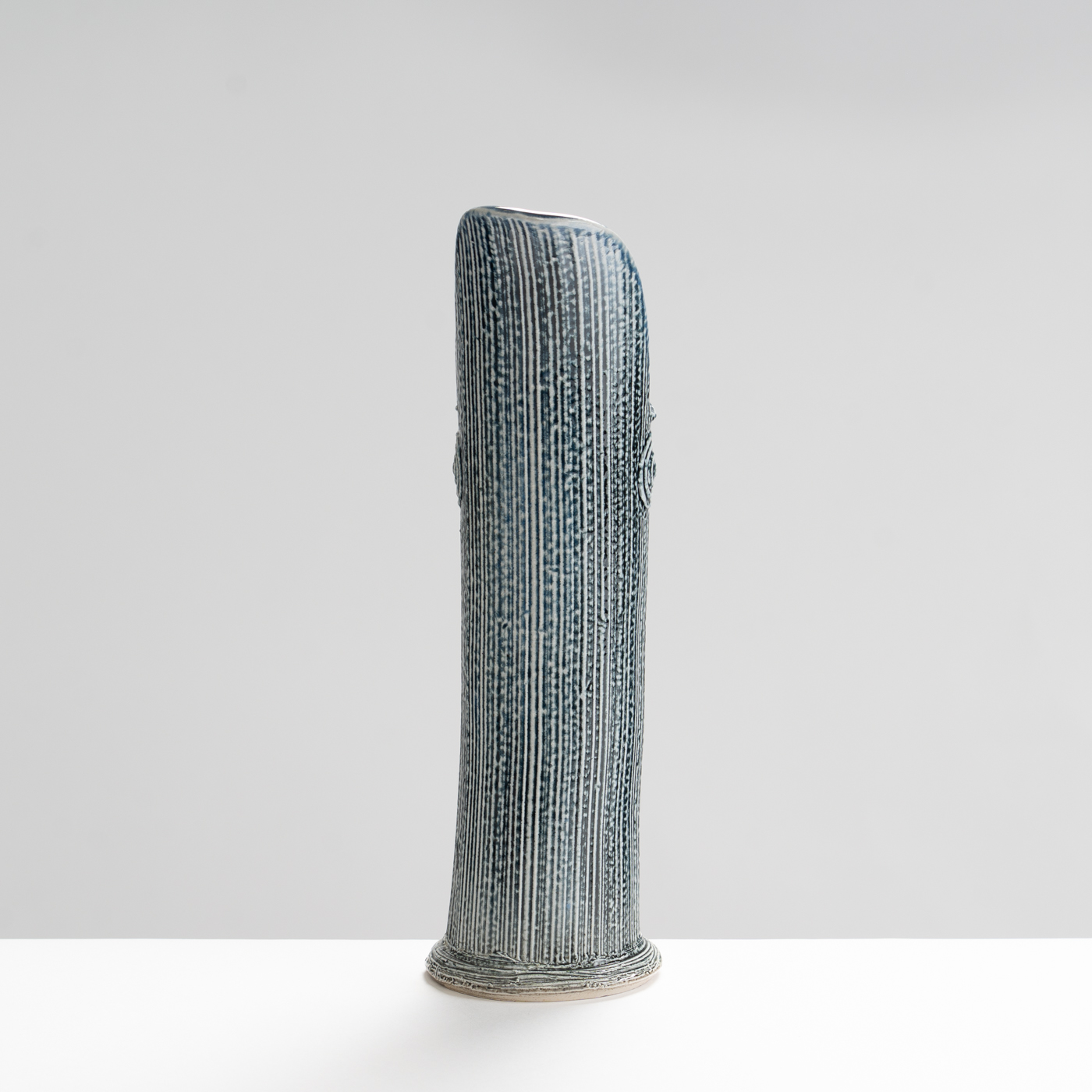 WK30Y618 salt glazed extruded jug