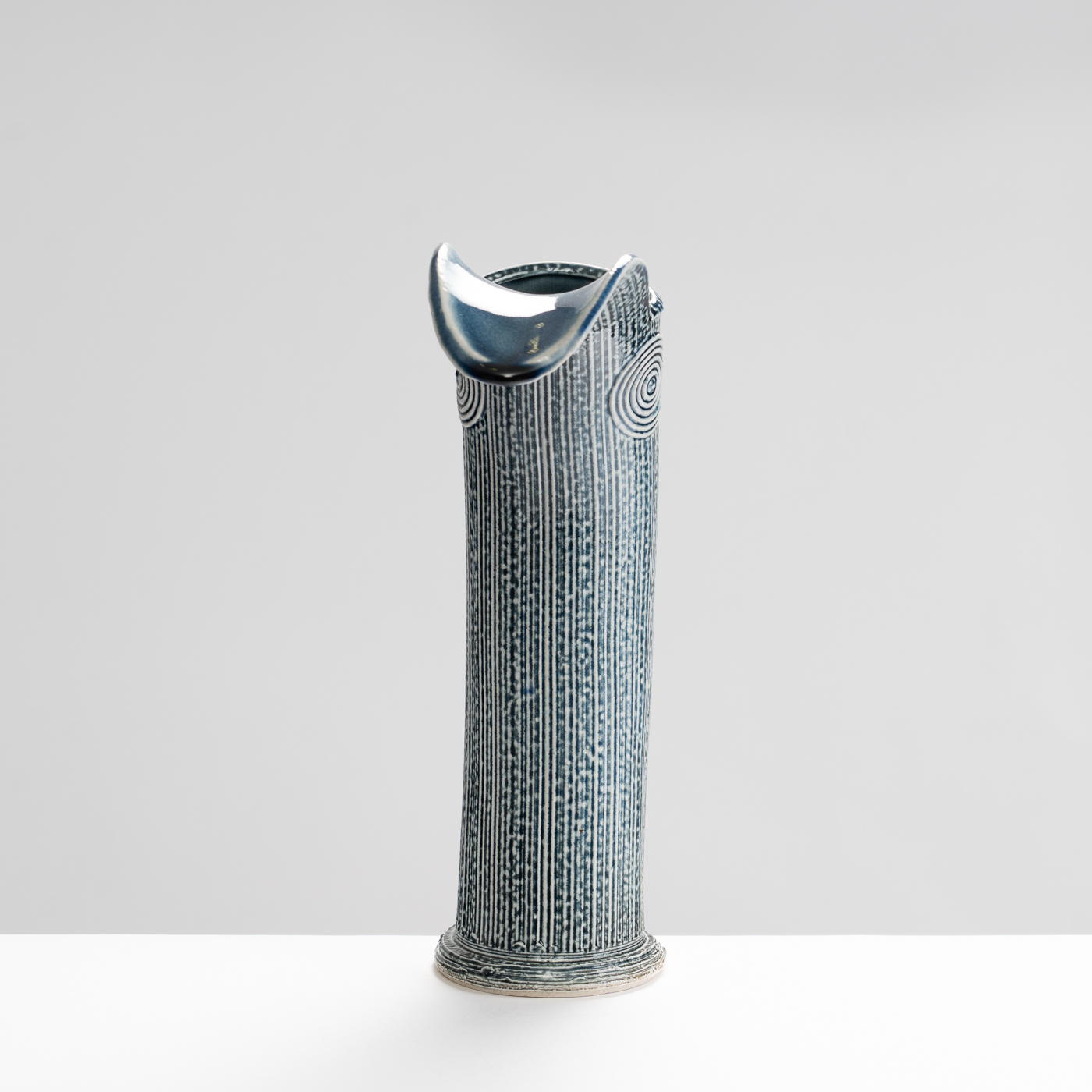 WK30Y622 salt glazed extruded jug