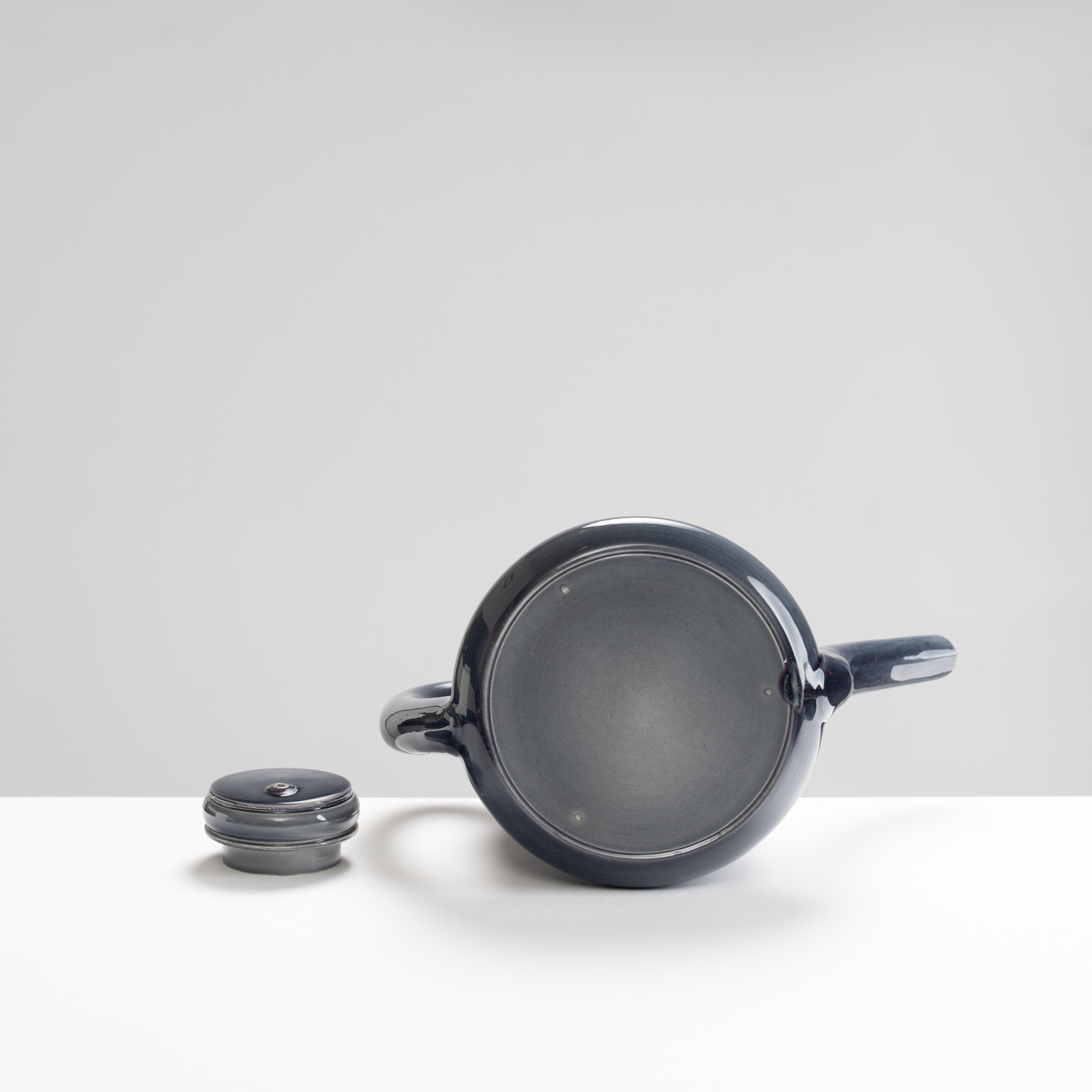 WK30Y632 teapot purple wash