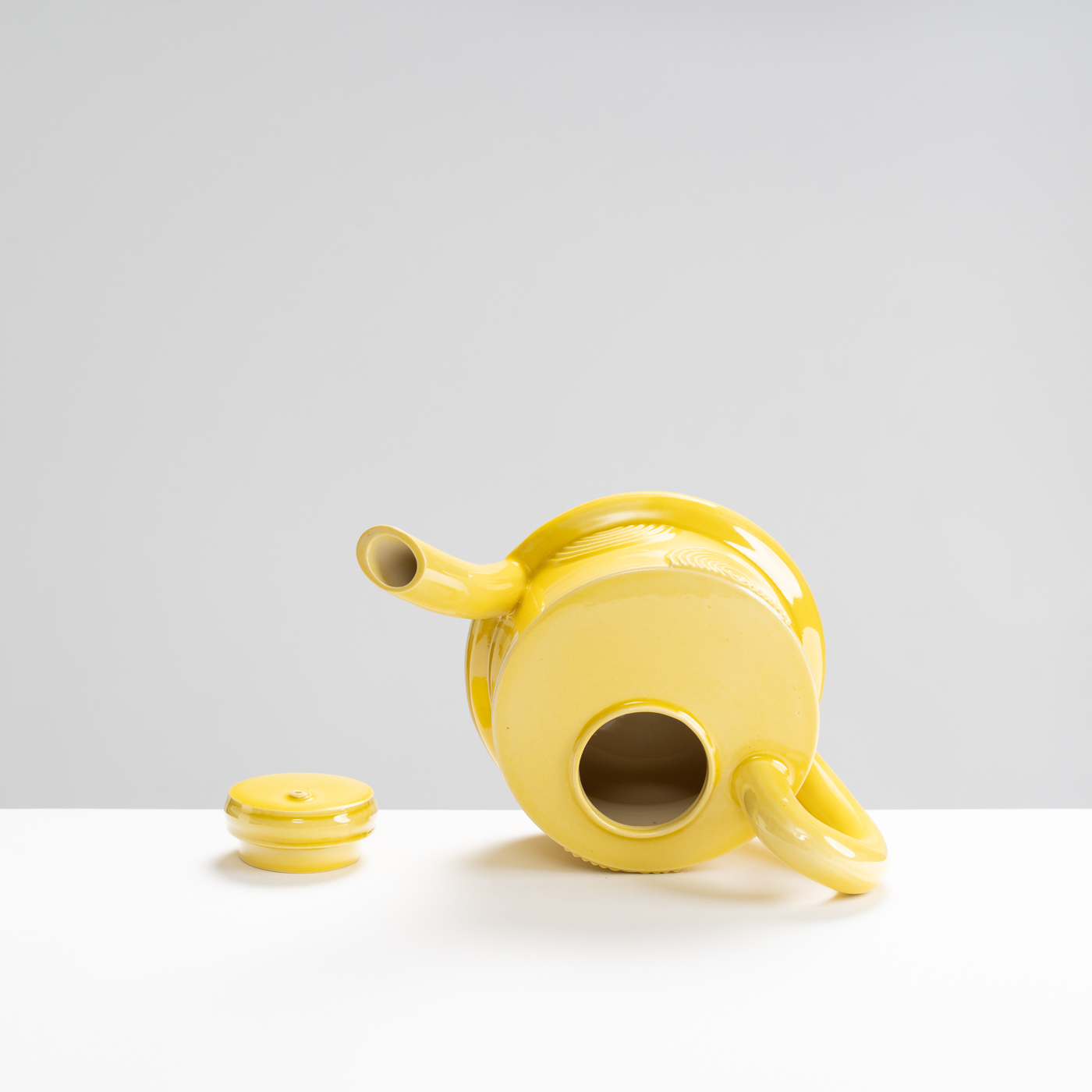 WK30Y634 teapot yellow