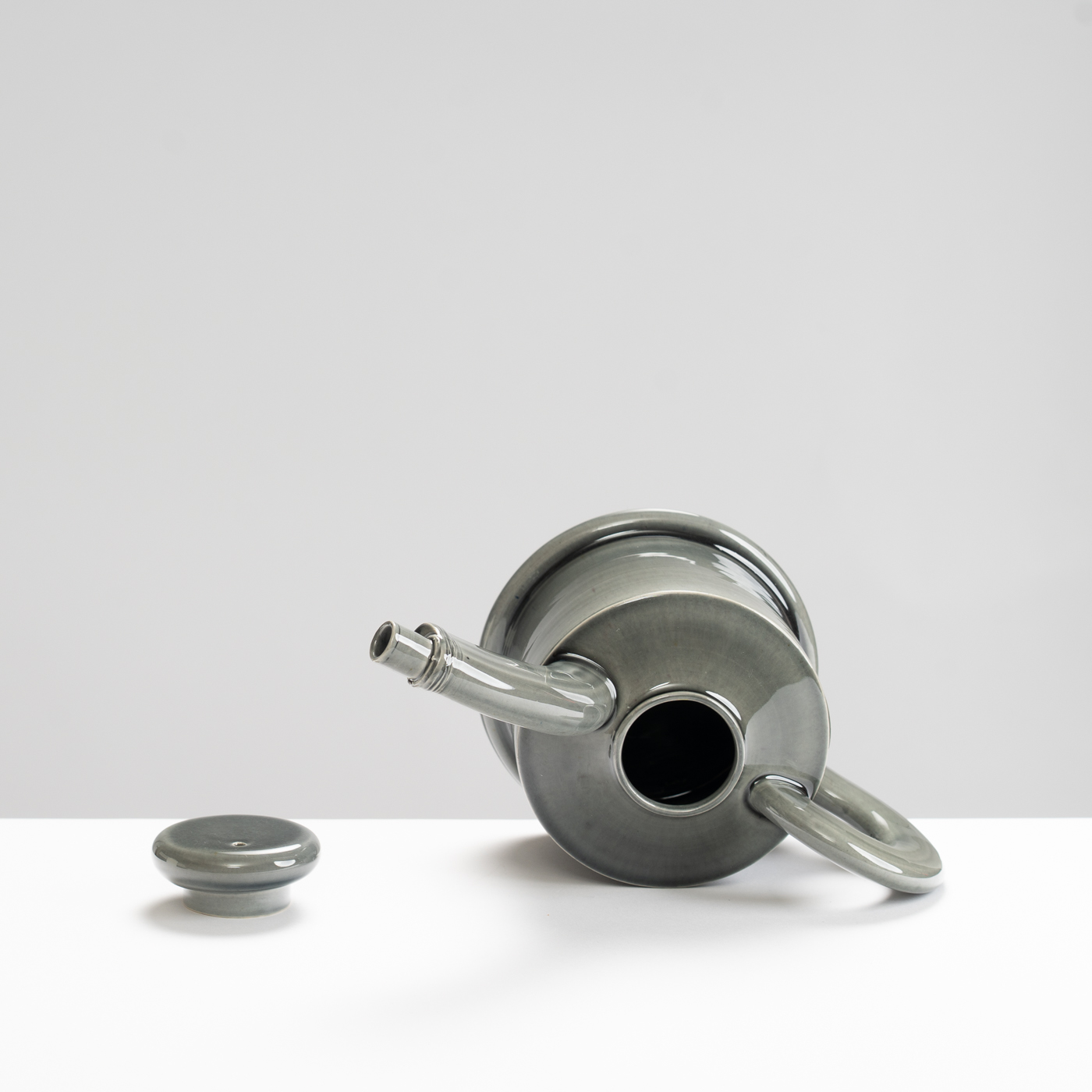 WK30Y640 teapot ink wash