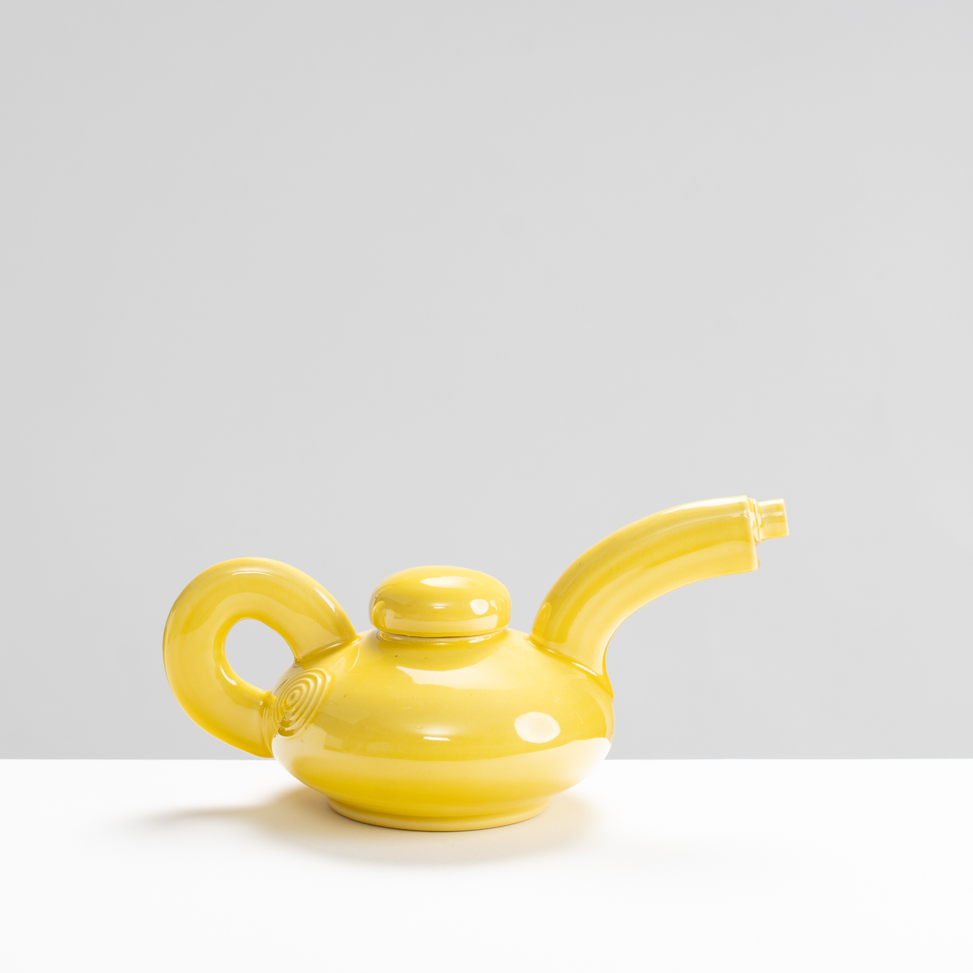 WK30Y642 teapot yellow