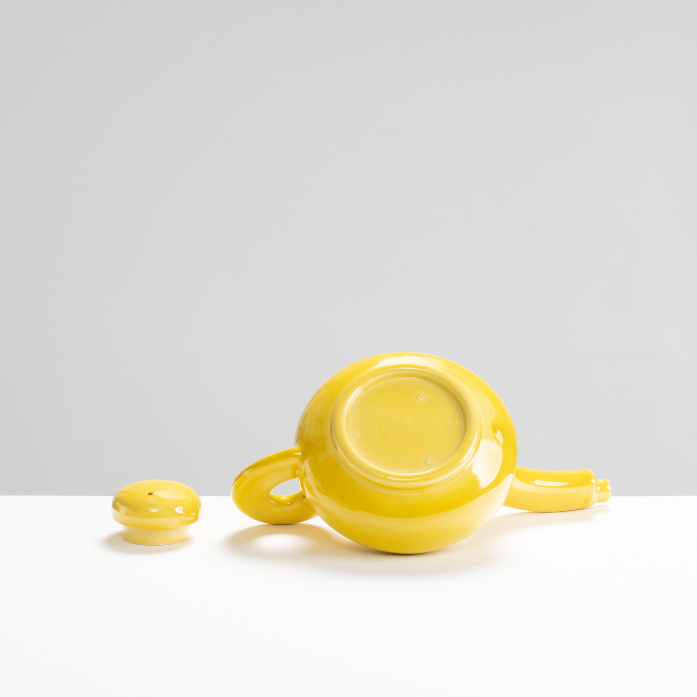 WK30Y642 teapot yellow