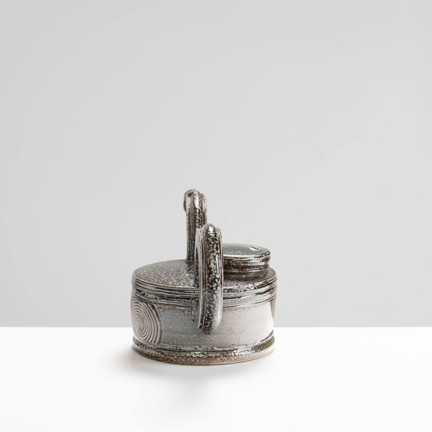 WK30Y643 salt glazed teapot