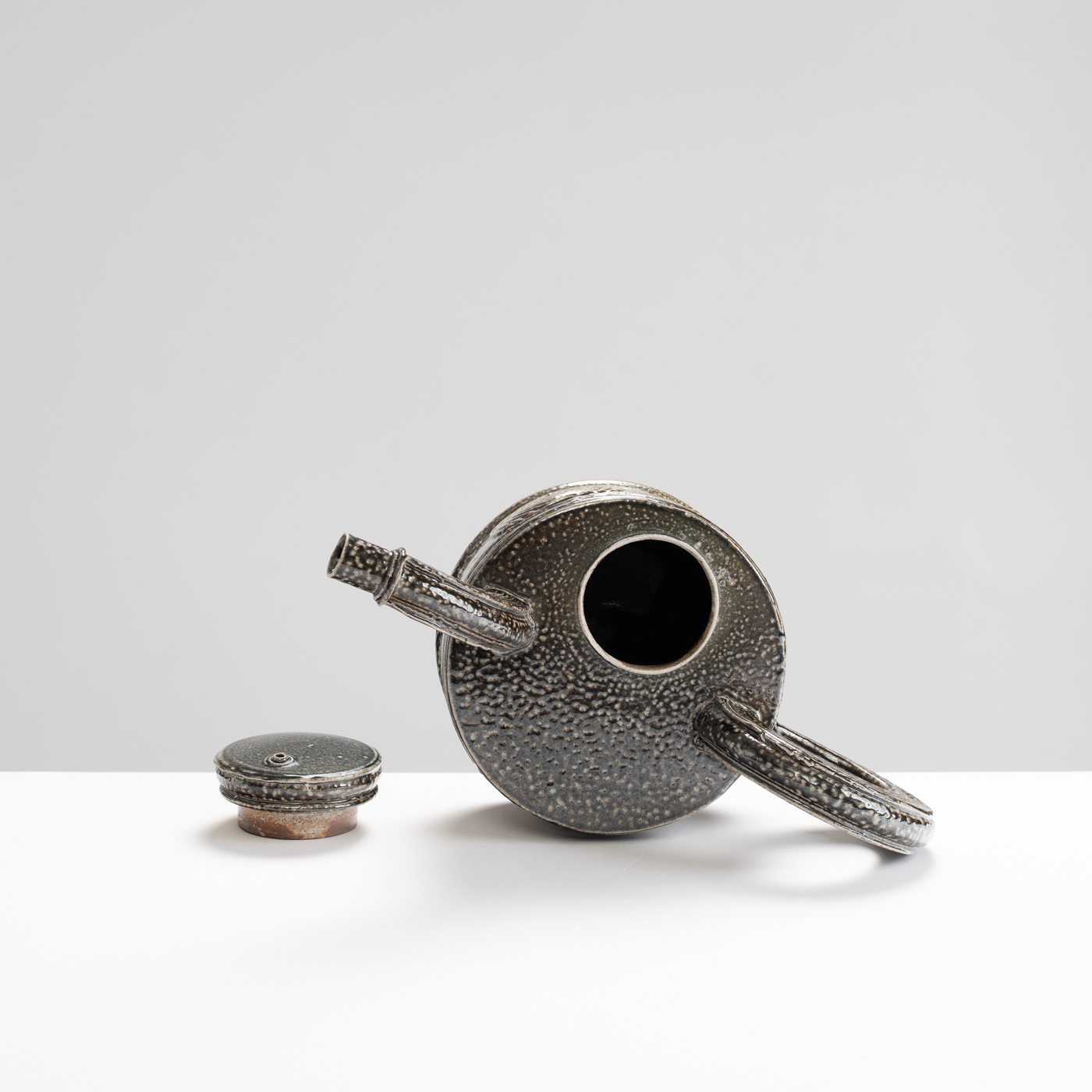 WK30Y643 salt glazed teapot