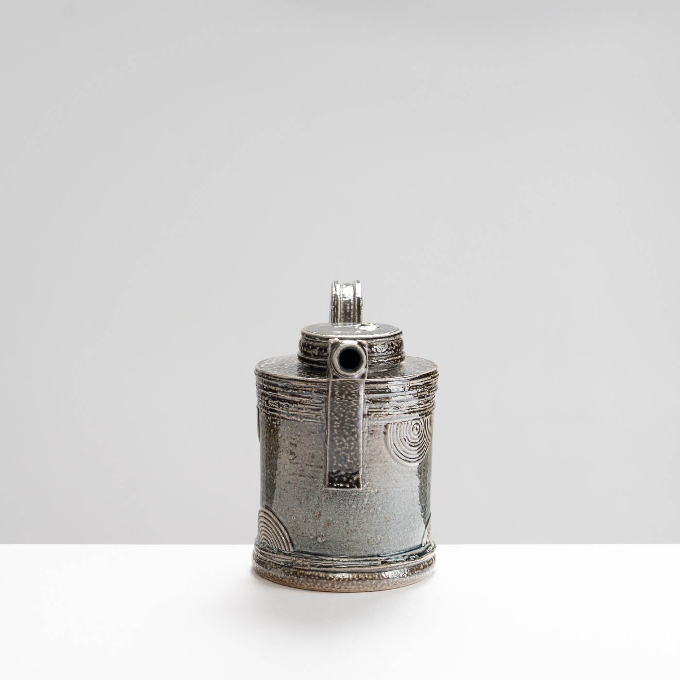 WK30Y644 salt glazed teapot