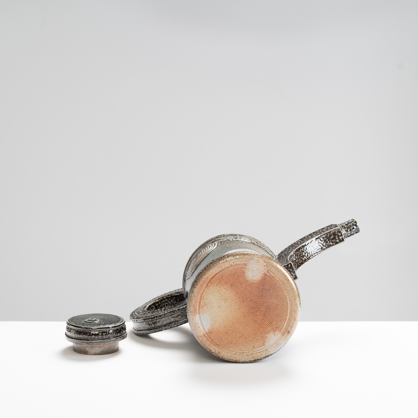 WK30Y644 salt glazed teapot