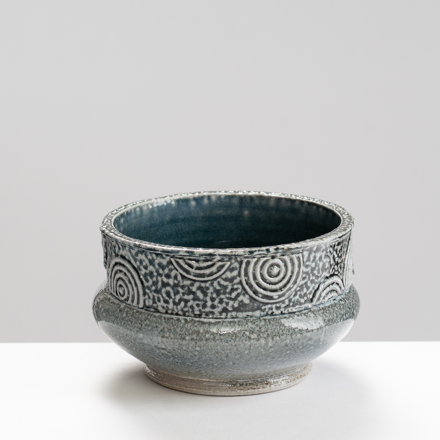 WK30Y646 salt glazed bowl with sprigs