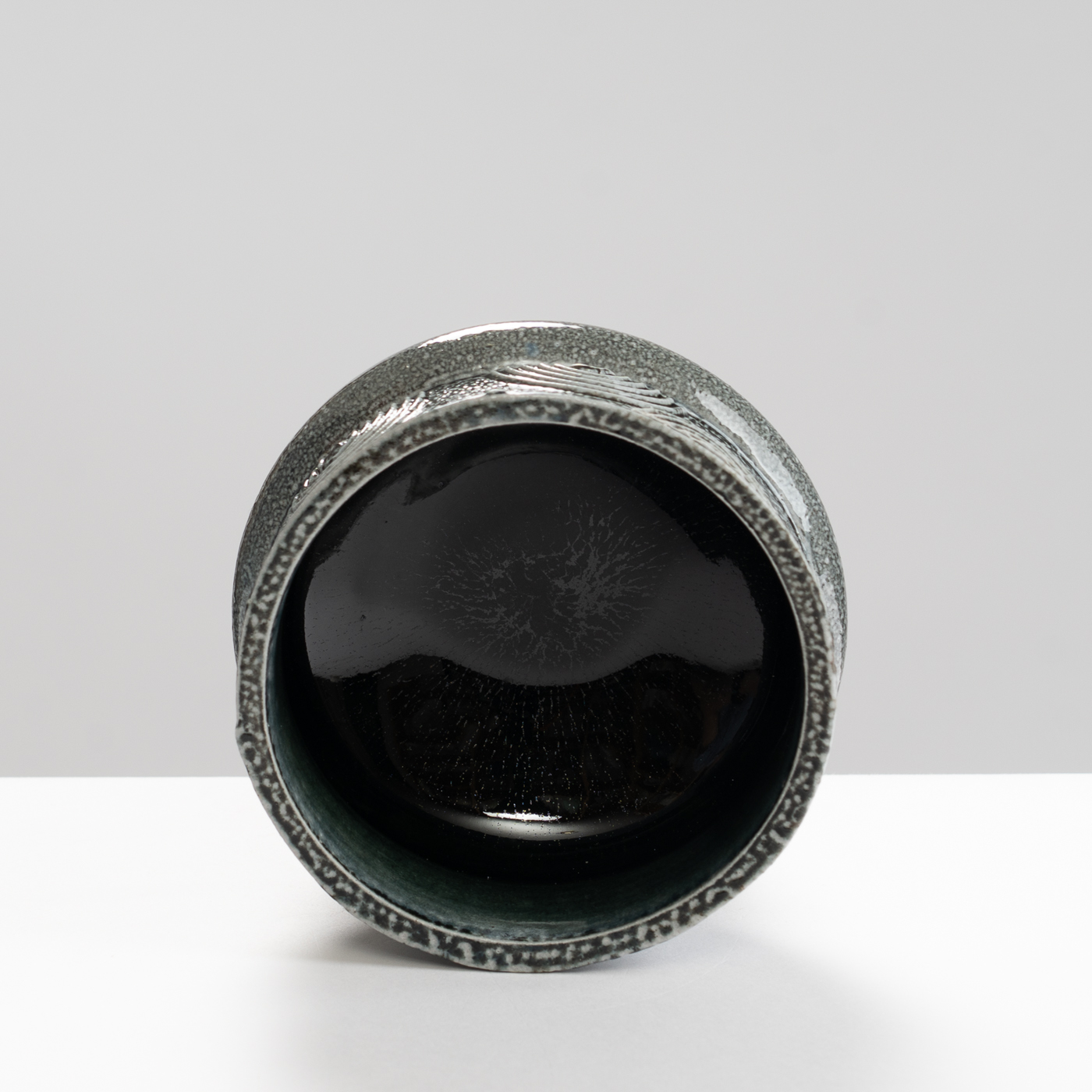 WK30Y646 salt glazed bowl with sprigs