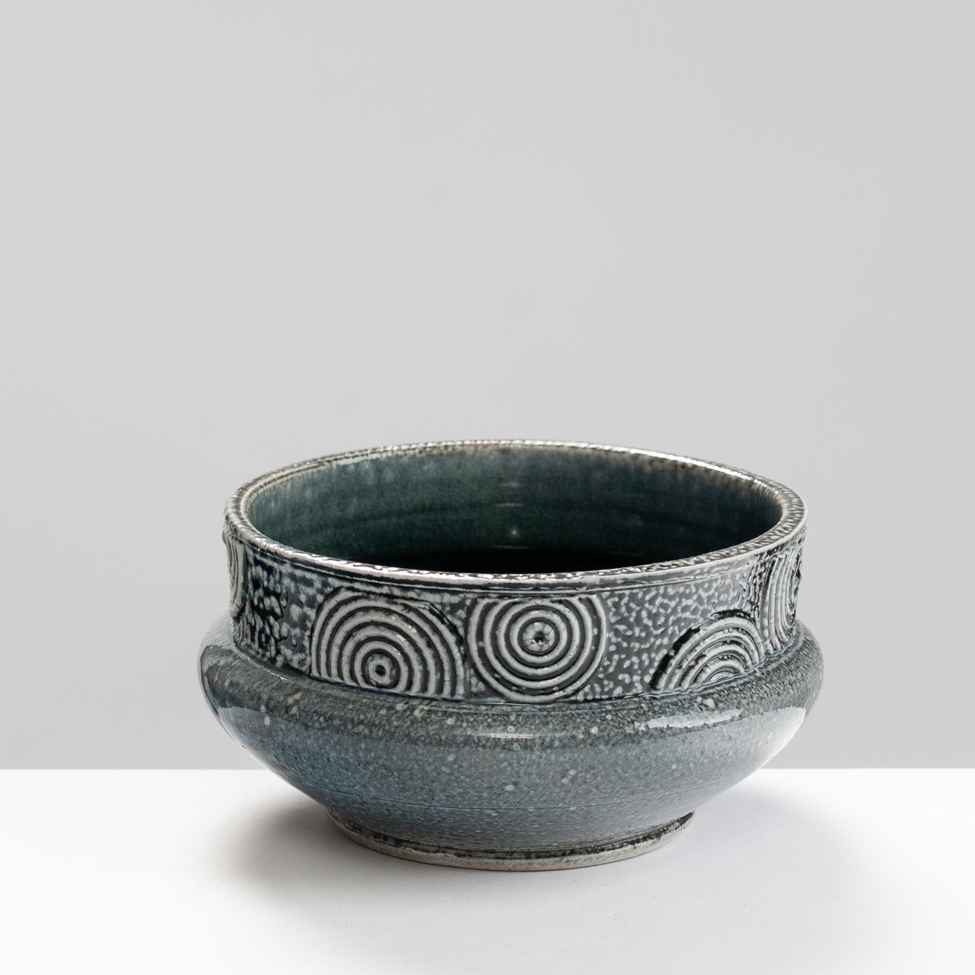 WK30Y647 salt glazed bowl with sprigs