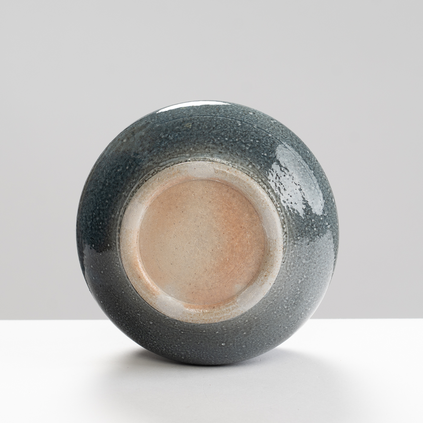 WK30Y647 salt glazed bowl with sprigs