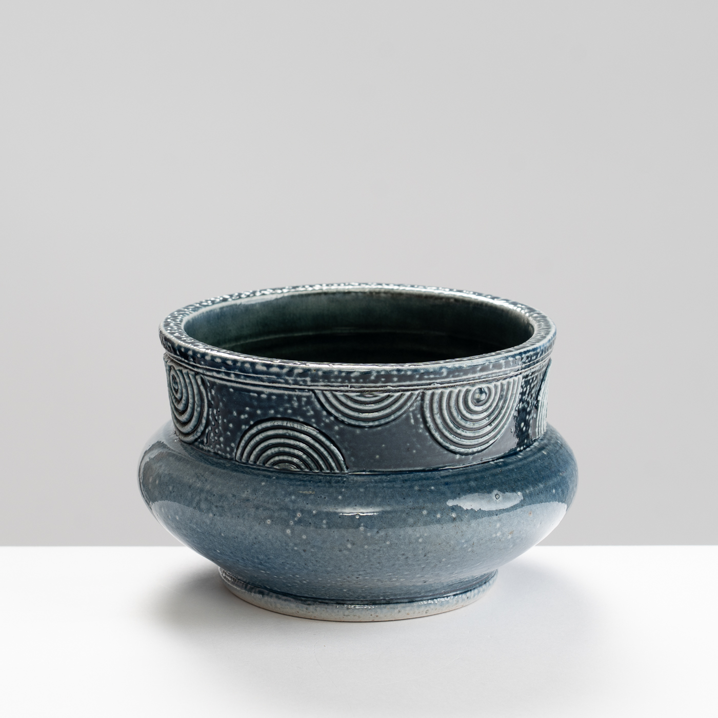 WK30Y648 salt glazed bowl with sprigs