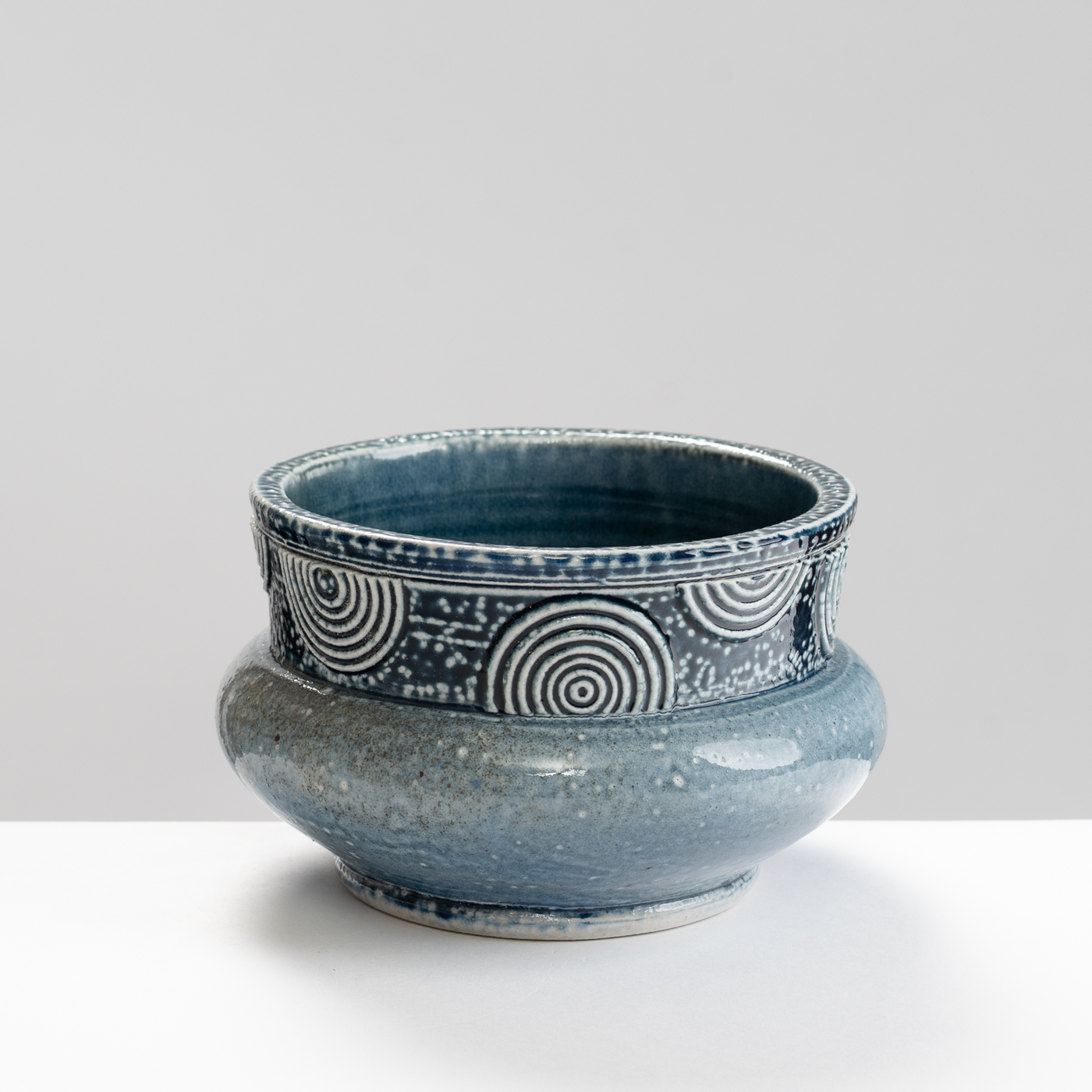WK30Y648 salt glazed bowl with sprigs
