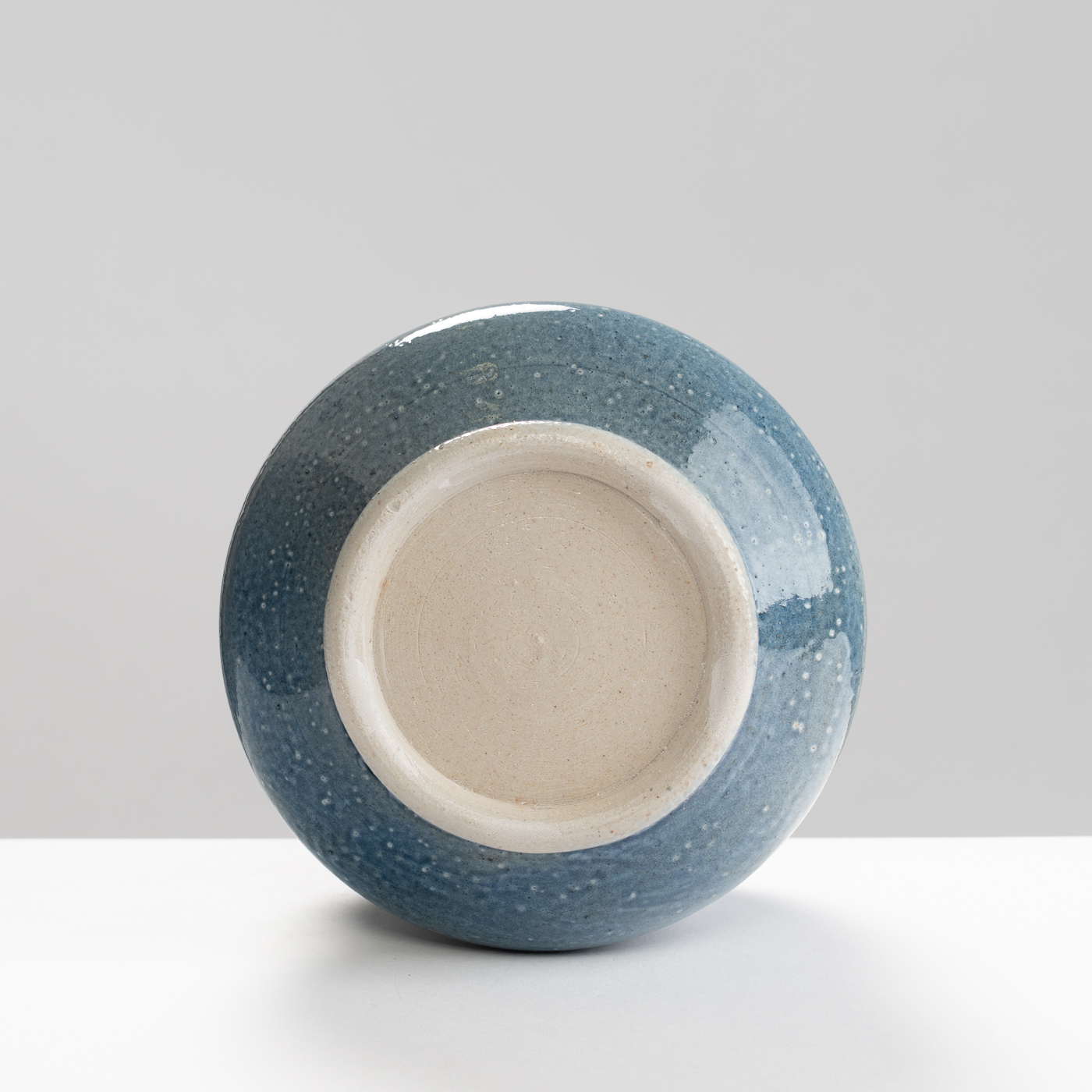 WK30Y648 salt glazed bowl with sprigs