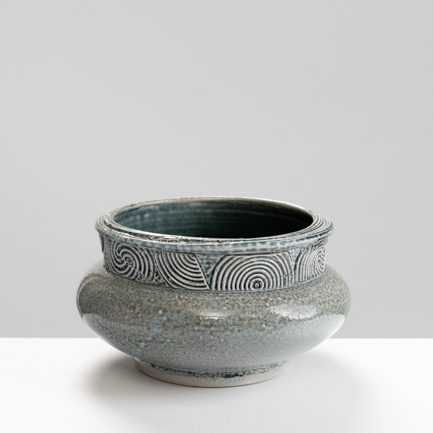 WK30Y650 salt glazed bowl with sprigs
