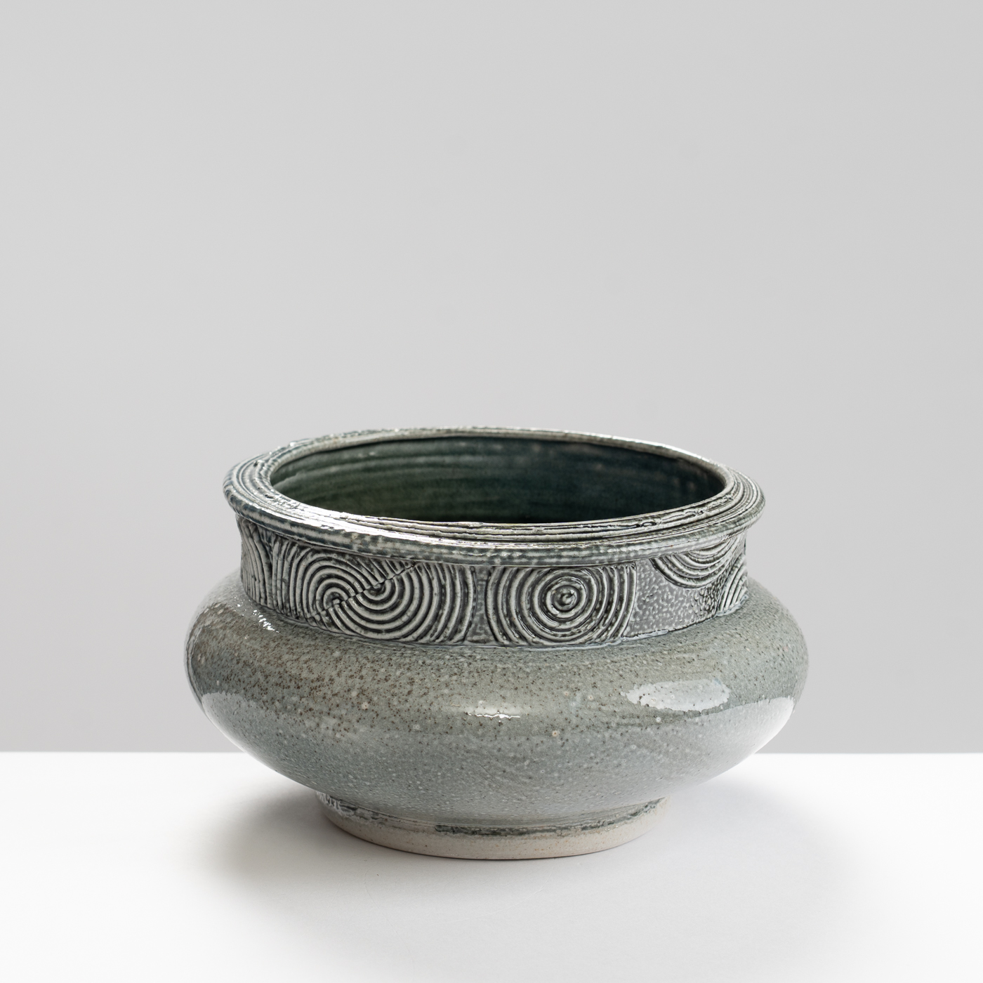 WK30Y650 salt glazed bowl with sprigs