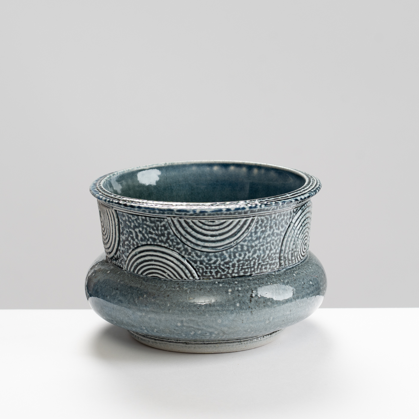 WK30Y653 salt glazed bowl with sprigs