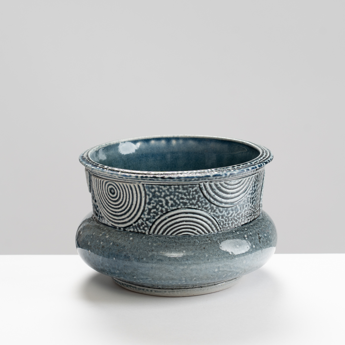 WK30Y653 salt glazed bowl with sprigs