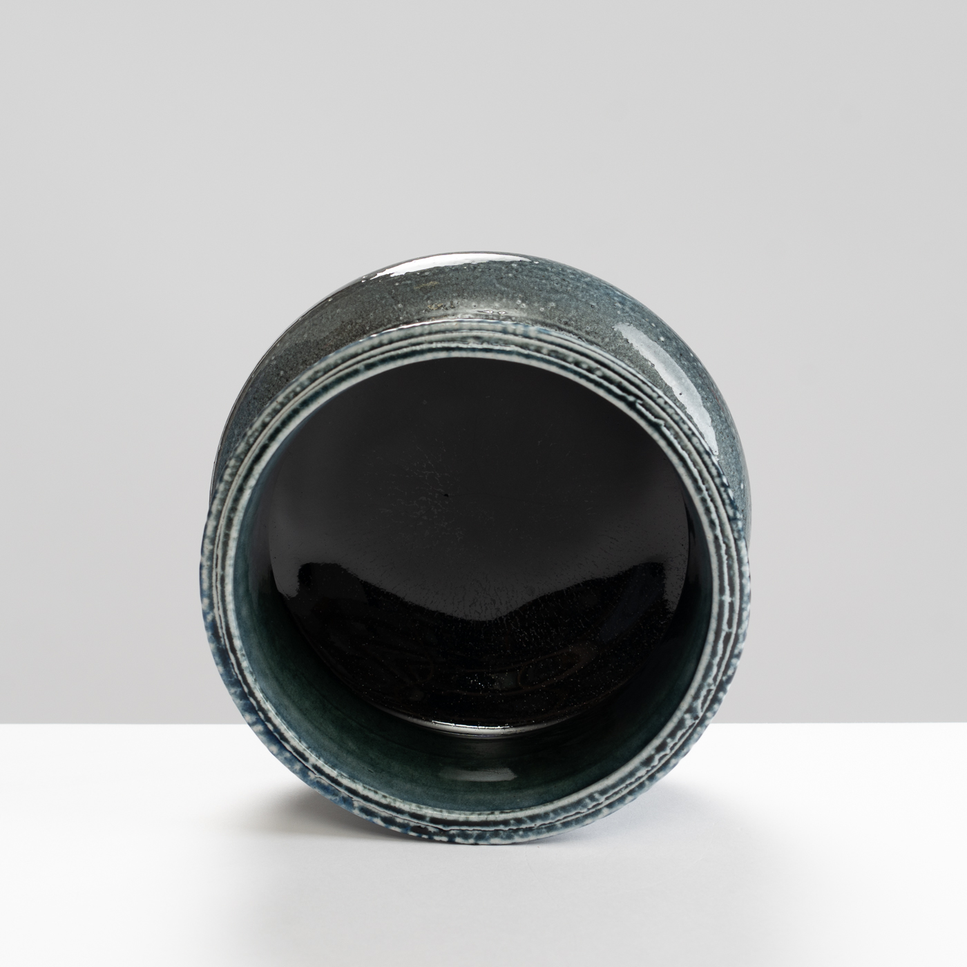 WK30Y653 salt glazed bowl with sprigs